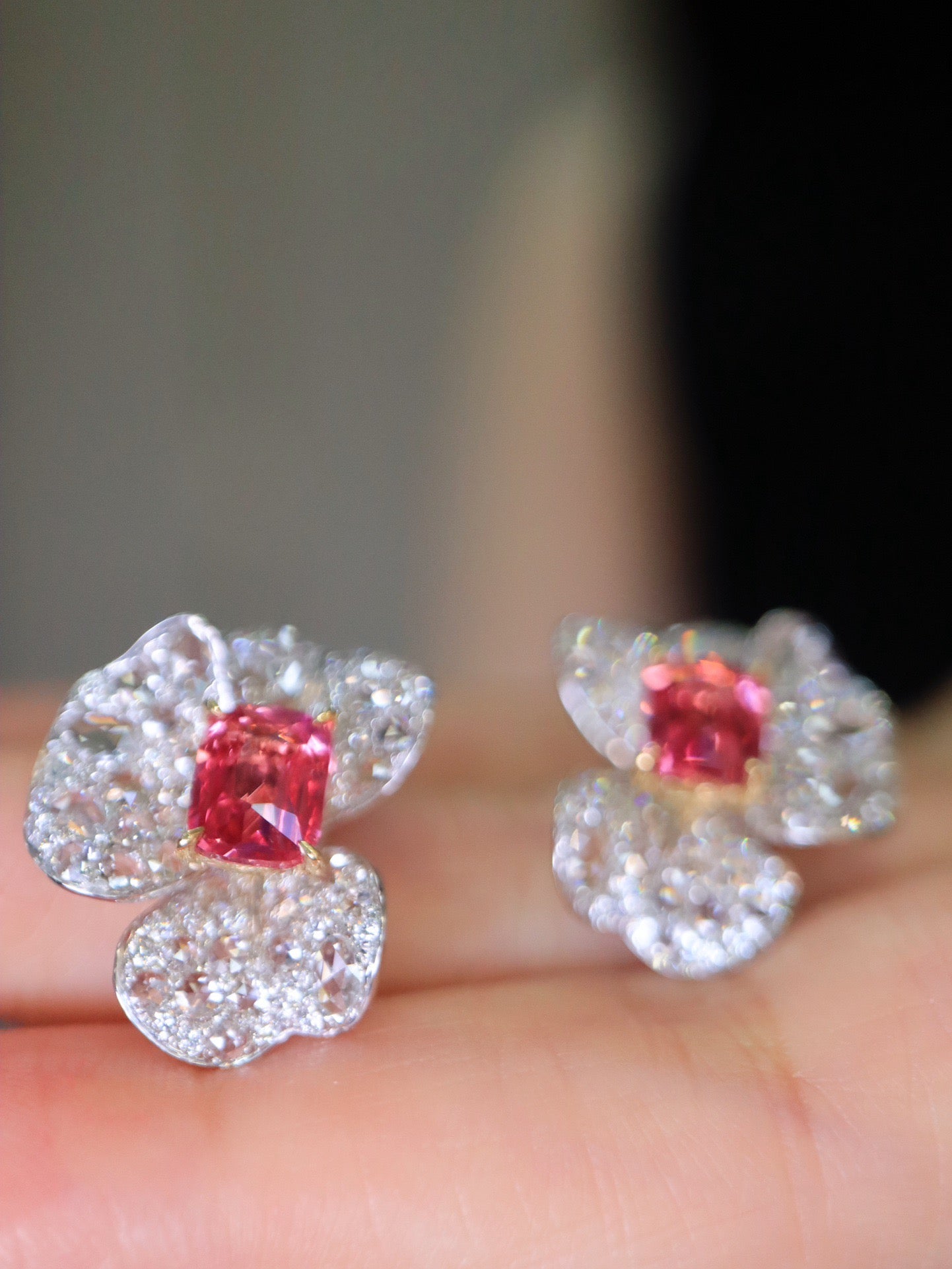 Exquisite 2.04ct Mahenge Spinel 18K Gold Diamond Earrings