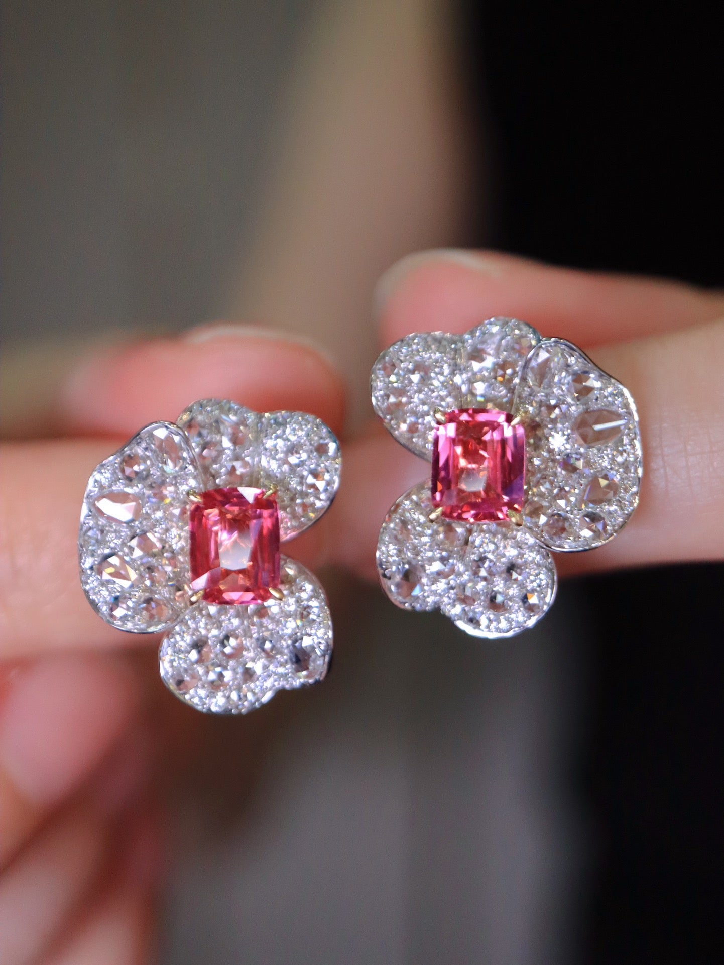 Exquisite 2.04ct Mahenge Spinel 18K Gold Diamond Earrings