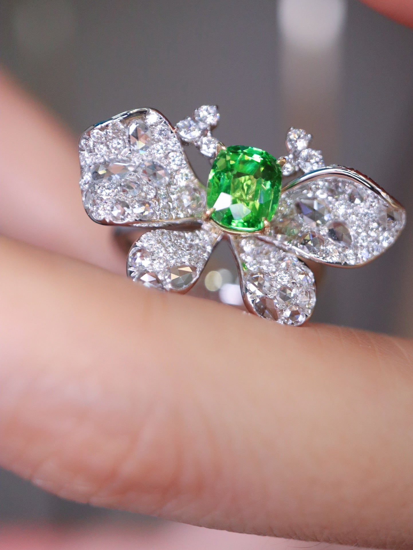 Butterfly Design 1.20ct Tsavorite Garnet 18K Gold Diamond Ring