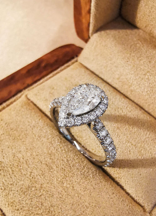 2.0CT Pear Cut Diamond Halo ring 18K White Gold Engagement Ring Promise Ring Anniversary Ring