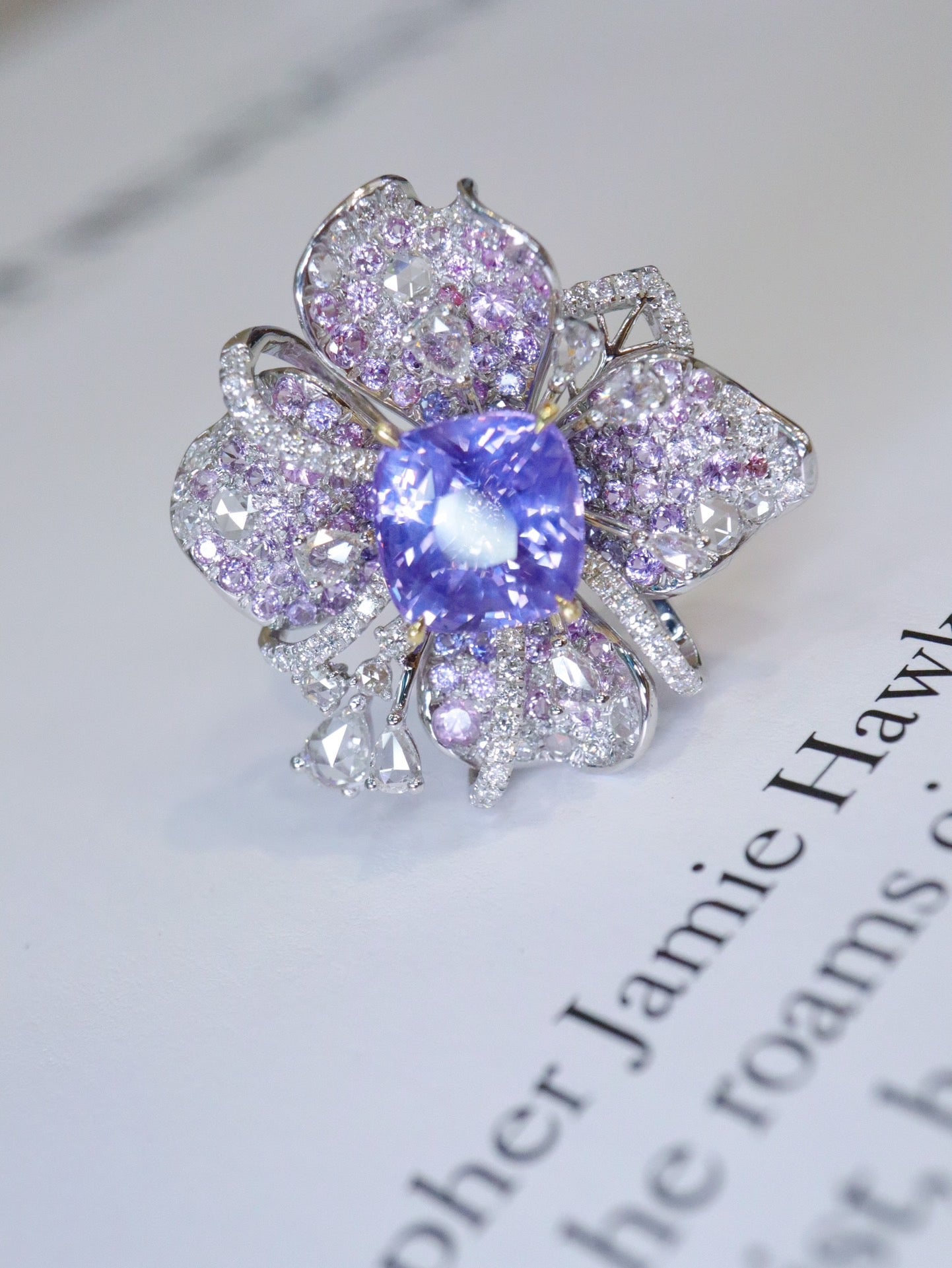 Serwa Jewellery | Elegant Flower Design 3.03ct Unheated Purple-Blue Sapphire Ring with 18K Gold and Diamond
