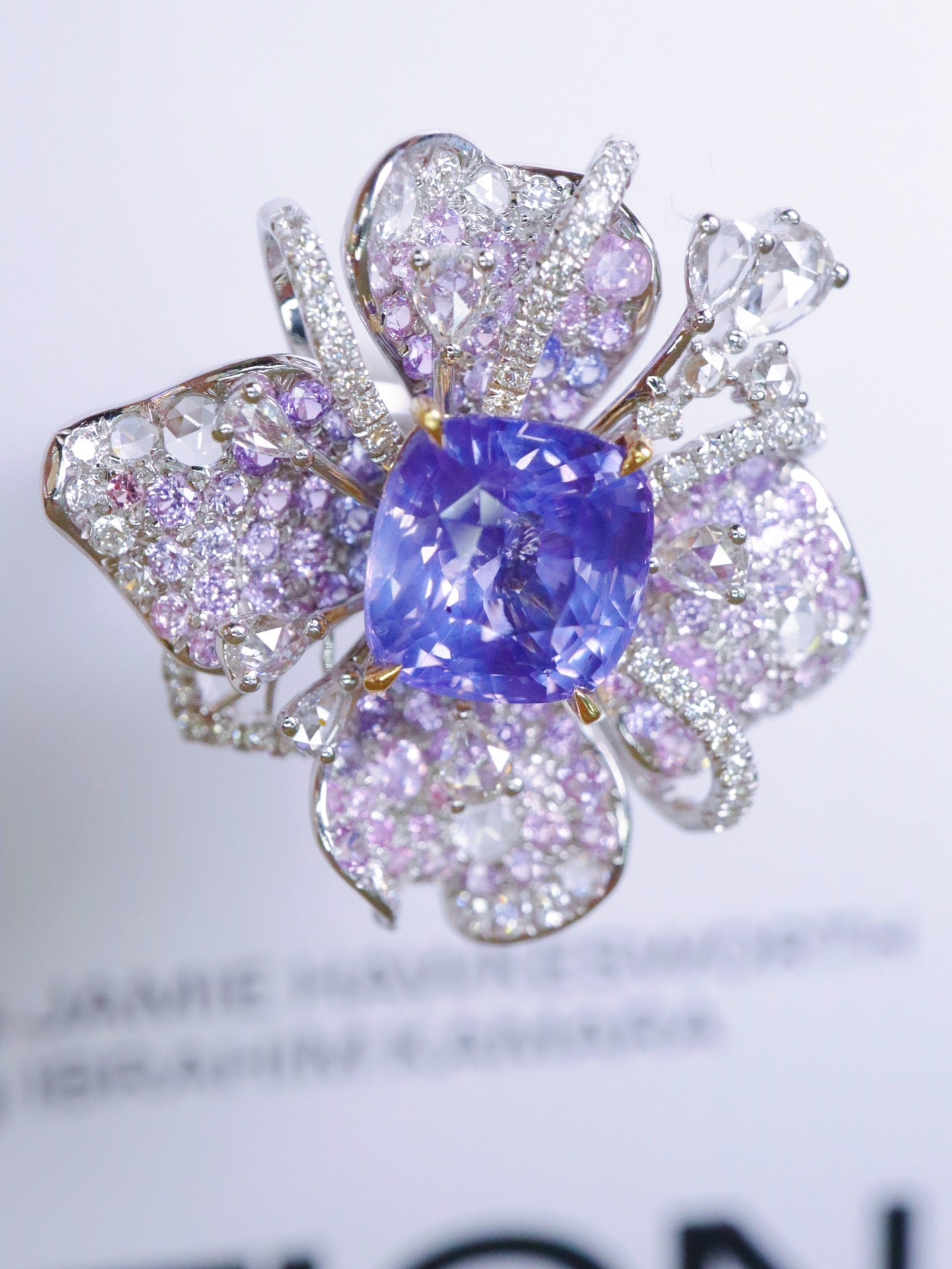 Serwa Jewellery | Elegant Flower Design 3.03ct Unheated Purple-Blue Sapphire Ring with 18K Gold and Diamond