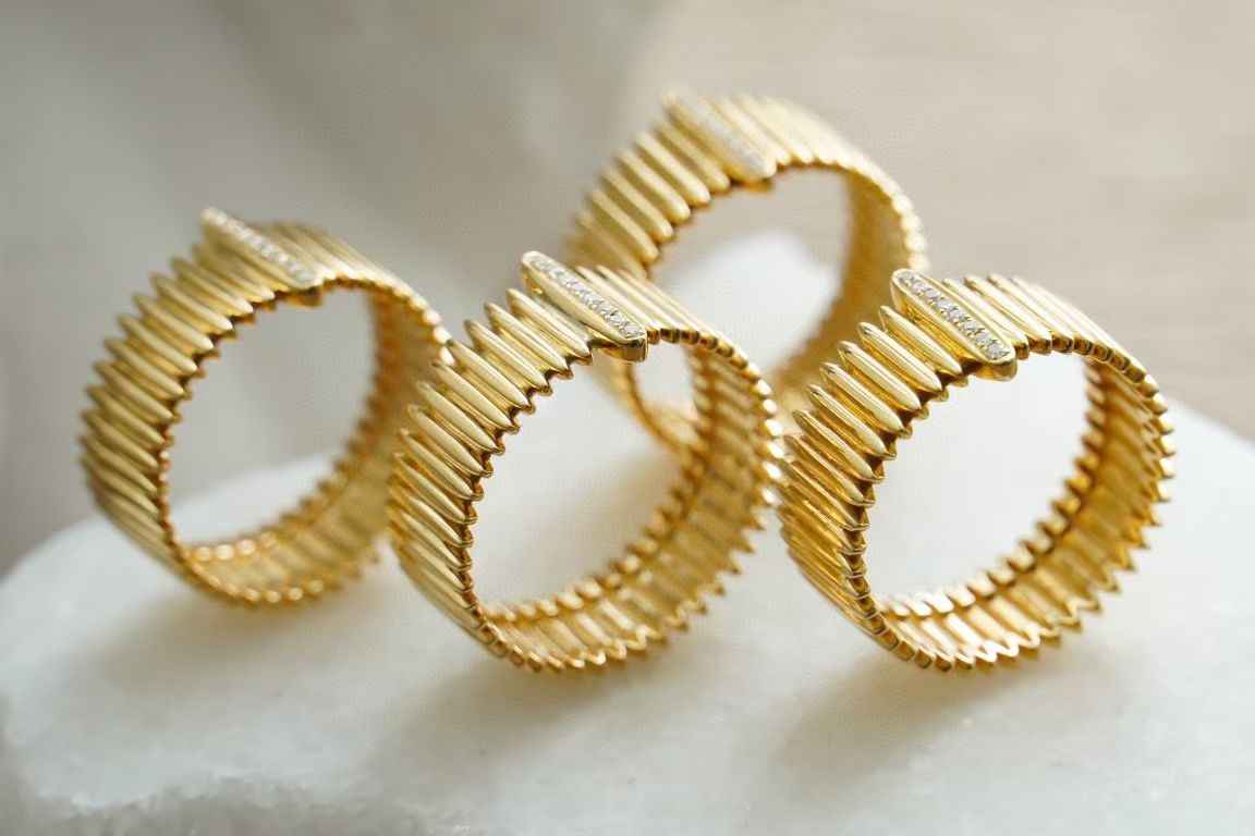 Serwa Jewellery | The Golden Echo of Paris