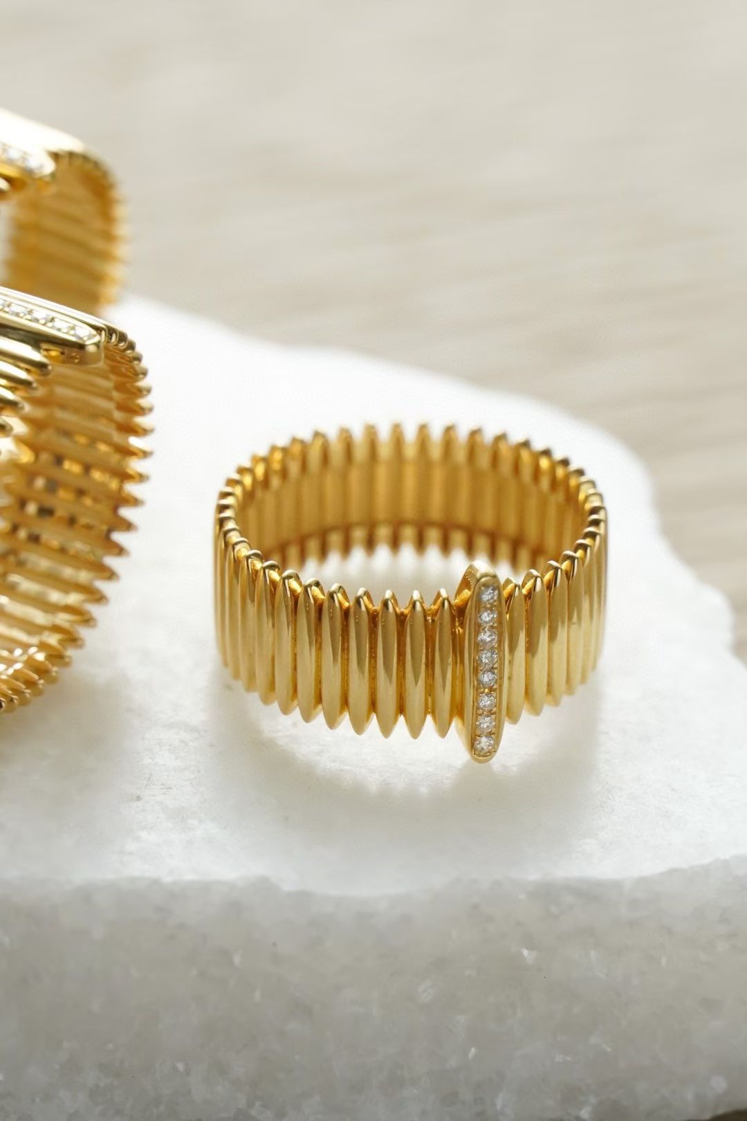 Serwa Jewellery | The Golden Echo of Paris