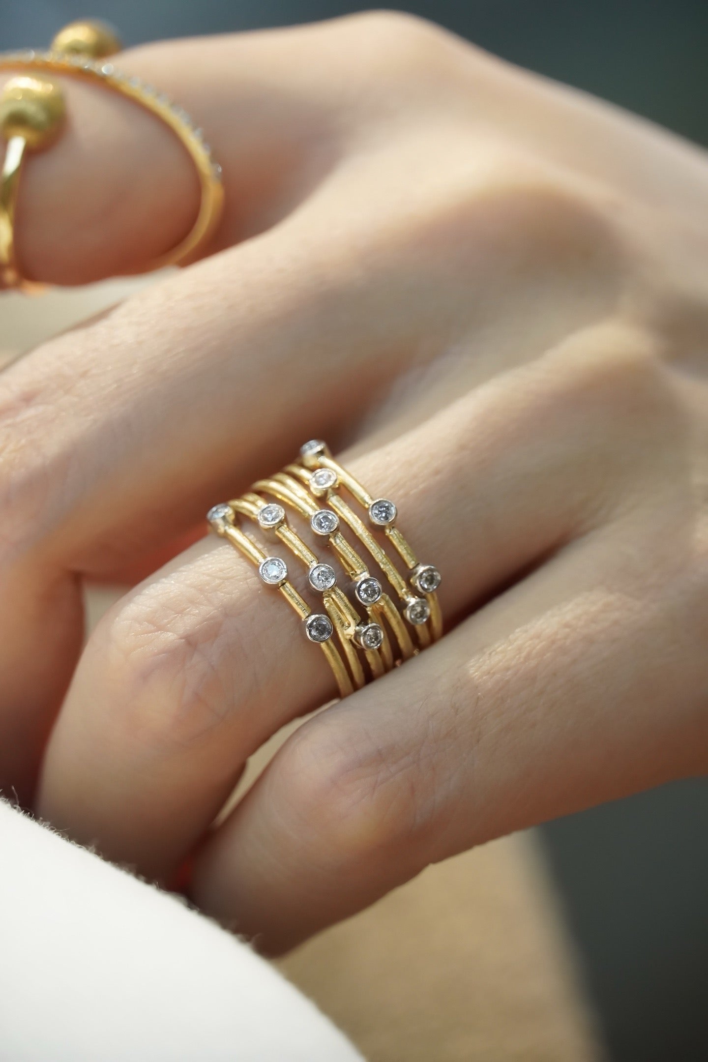 Serwa Jewellery | Brushed Bubble Ring｜Silken Light, Sculpted Elegance