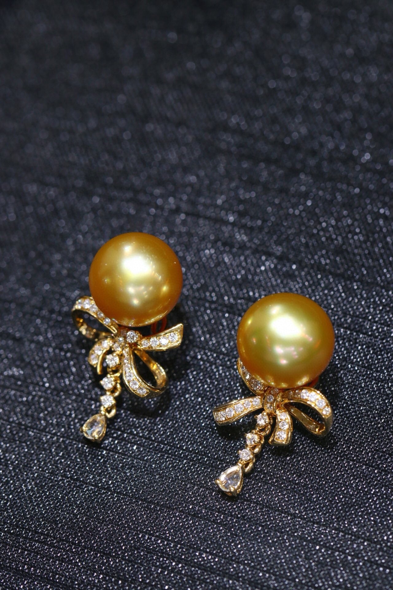 Serwa Jewellery | Golden Grace – South Sea Pearl Bow Earrings