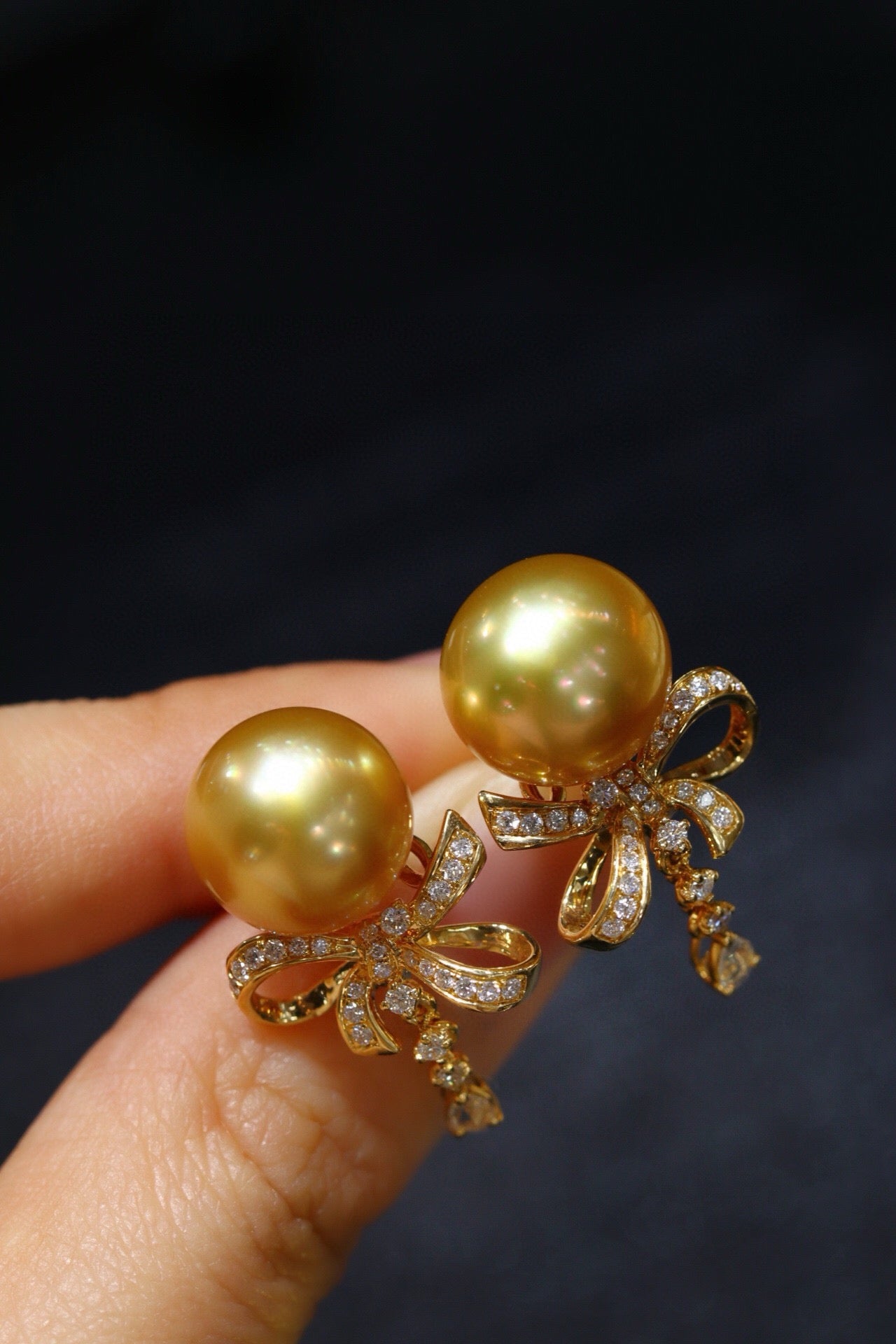 Serwa Jewellery | Golden Grace – South Sea Pearl Bow Earrings