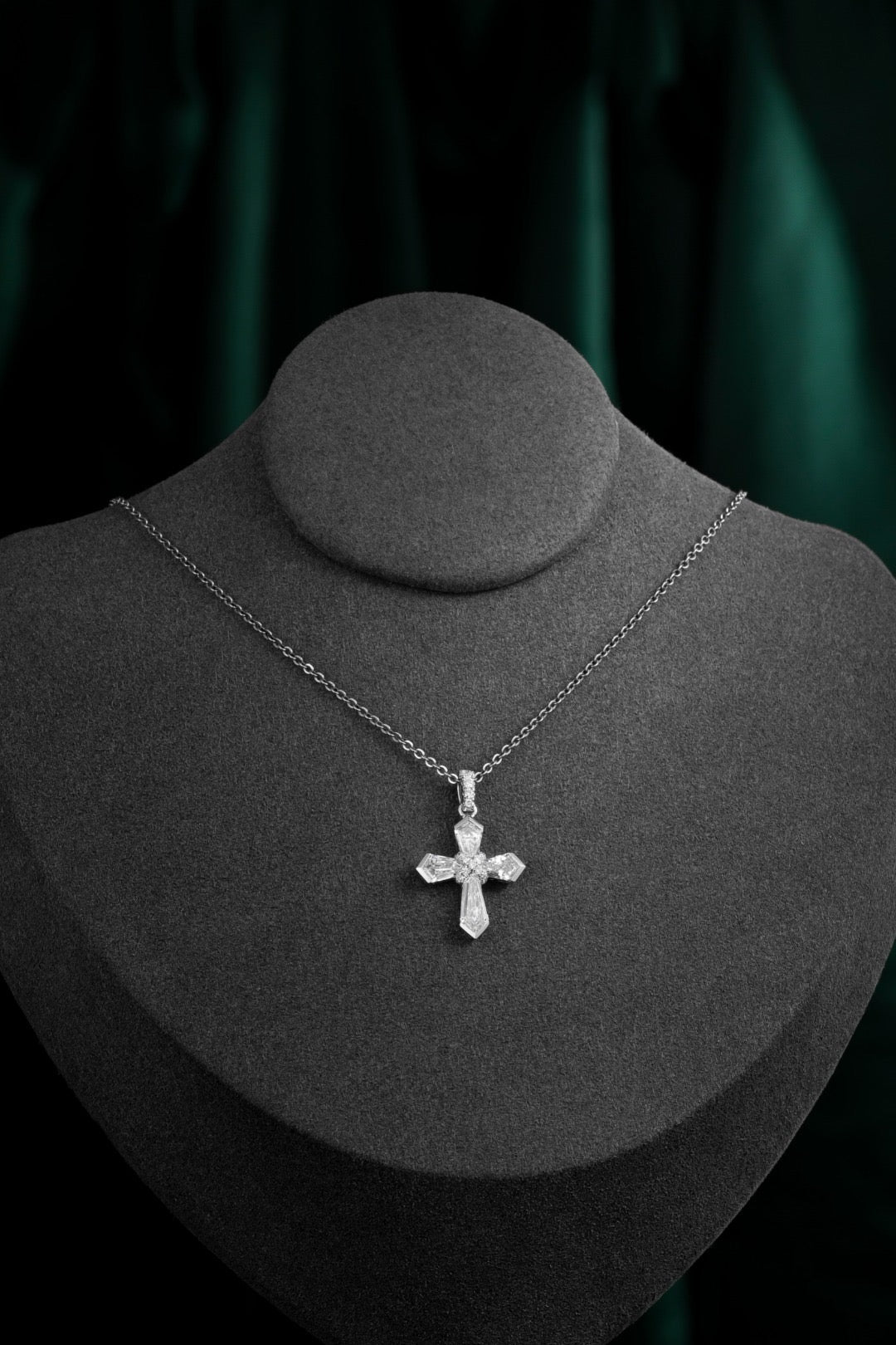 Serwa Jewellery | Eternal Cross – PT900 Lab-Grown Diamond Pendant