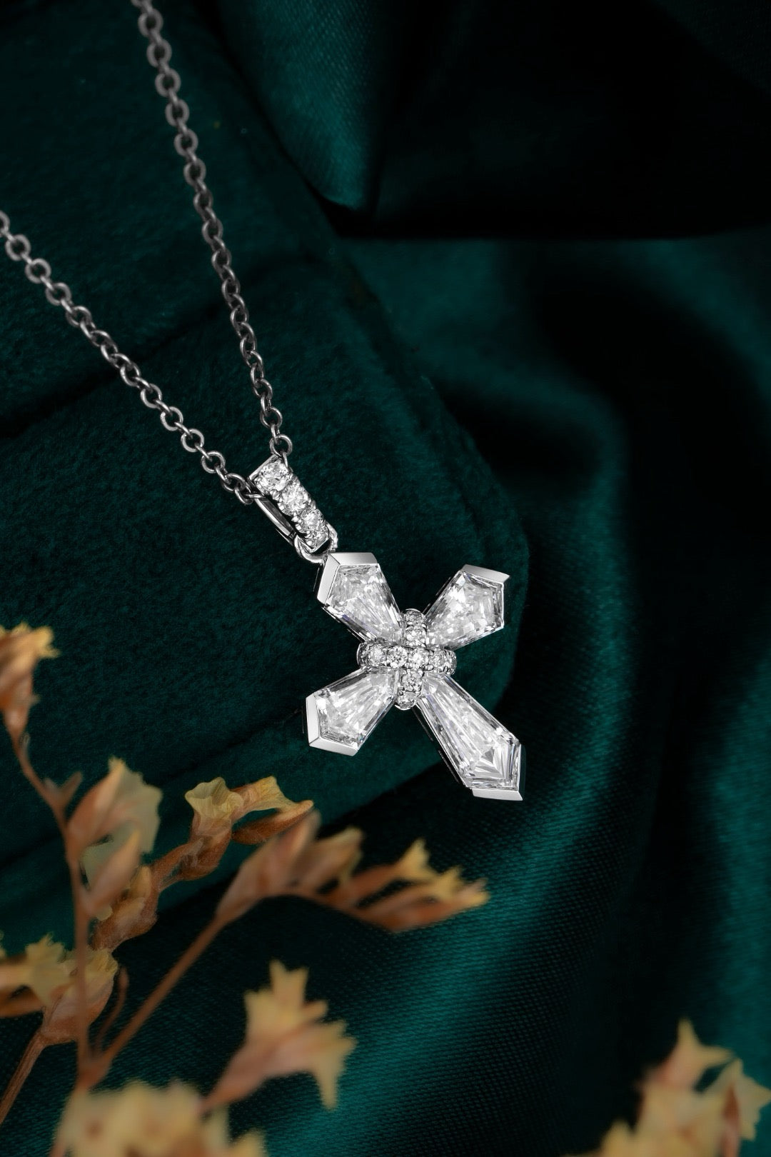 Serwa Jewellery | Eternal Cross – PT900 Lab-Grown Diamond Pendant