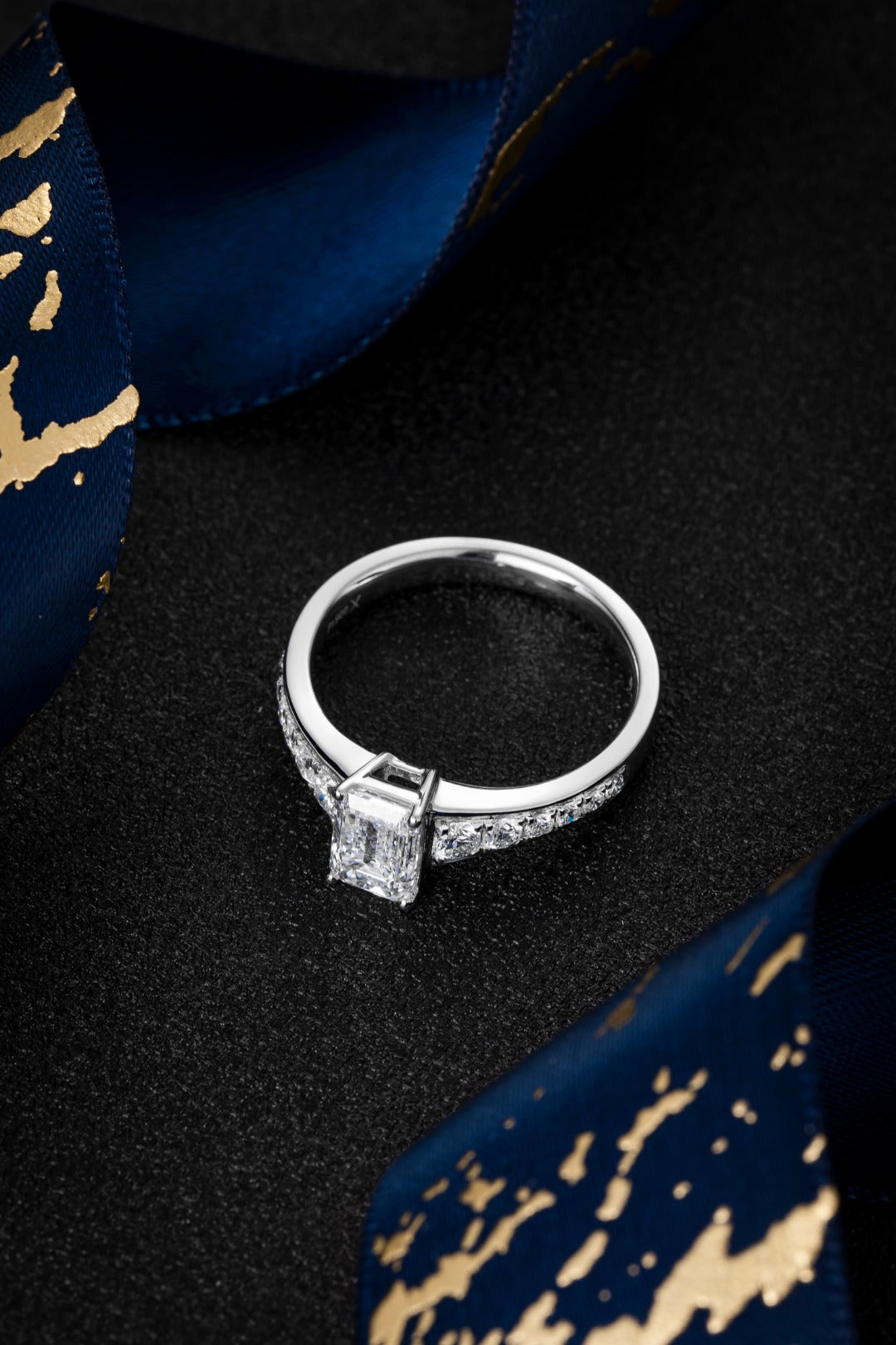 Serwa Jewellery | Poised Luminescence – PT900 Lab-Grown Diamond Ring