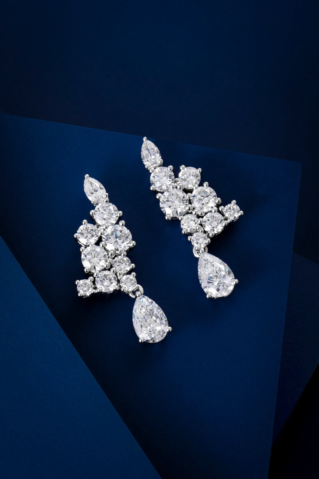 Serwa Jewellery | Luminous Cascade – 14K Gold Lab-Grown Diamond Earrings