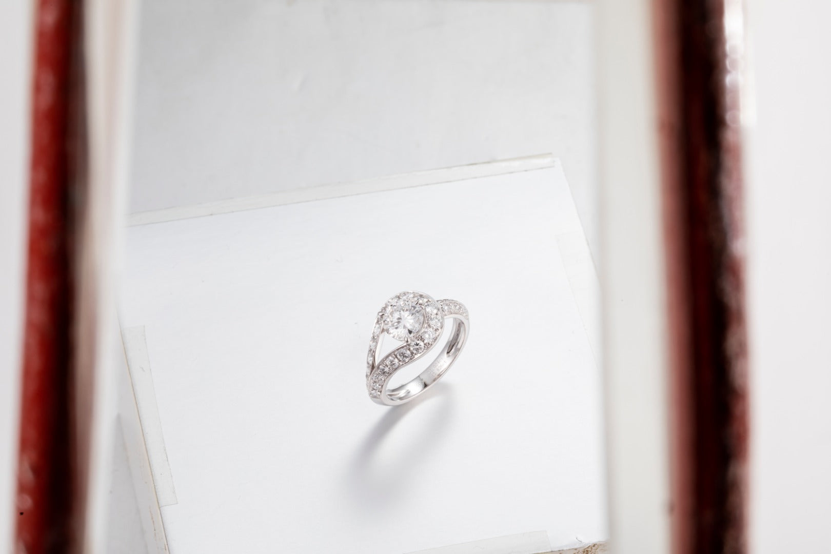 Serwa Jewellery | Serpentine Halo – PT900 Lab-Grown Diamond Ring