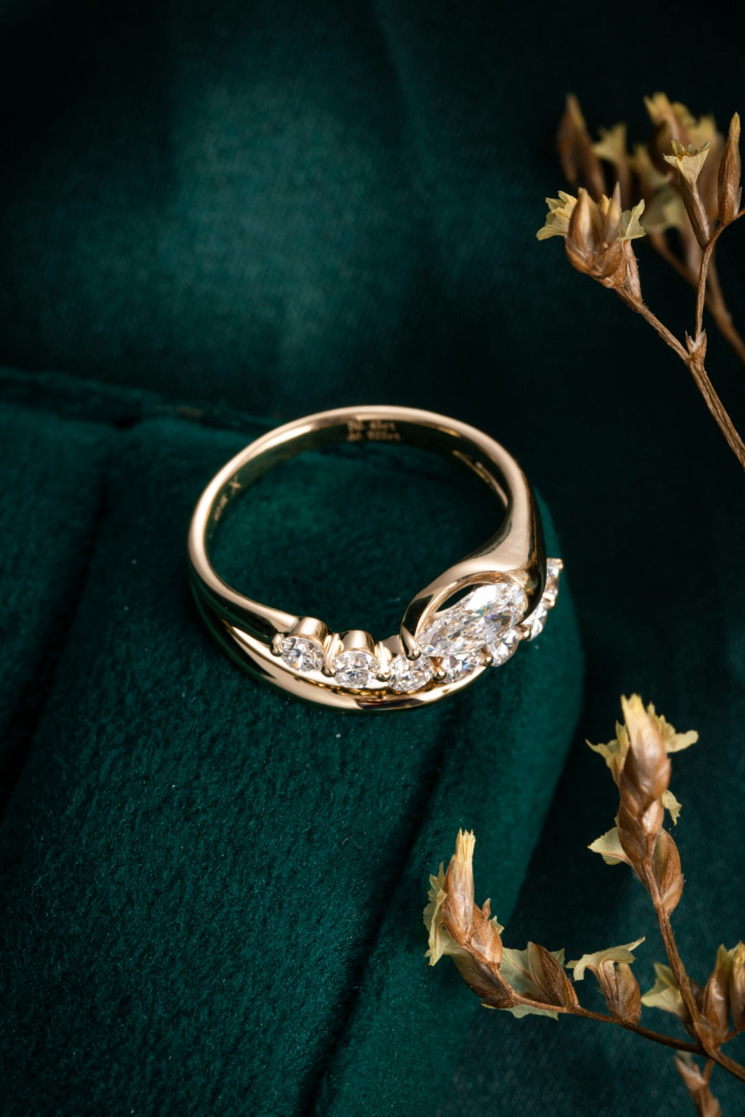 Serwa Jewellery | Balanced Glow – 14K Gold Lab-Grown Diamond Ring