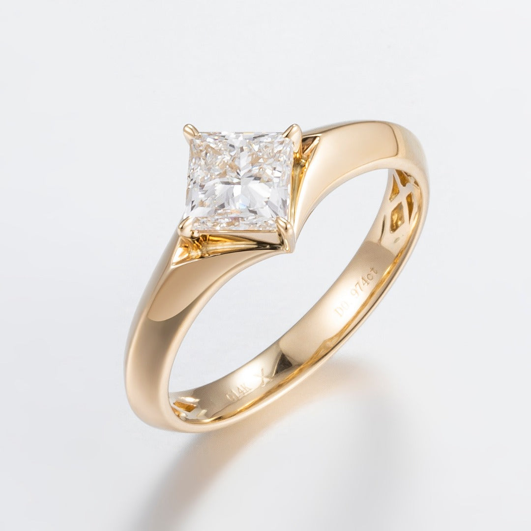 Serwa Jewellery | Pure Axis – 14K Gold Lab-Grown Diamond Ring