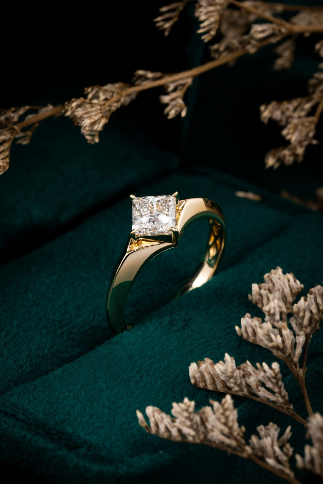 Serwa Jewellery | Pure Axis – 14K Gold Lab-Grown Diamond Ring