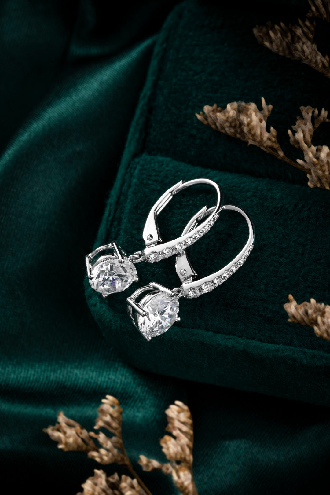 Serwa Jewellery | Luminous Drop – 14K Gold Lab-Grown Diamond Earrings