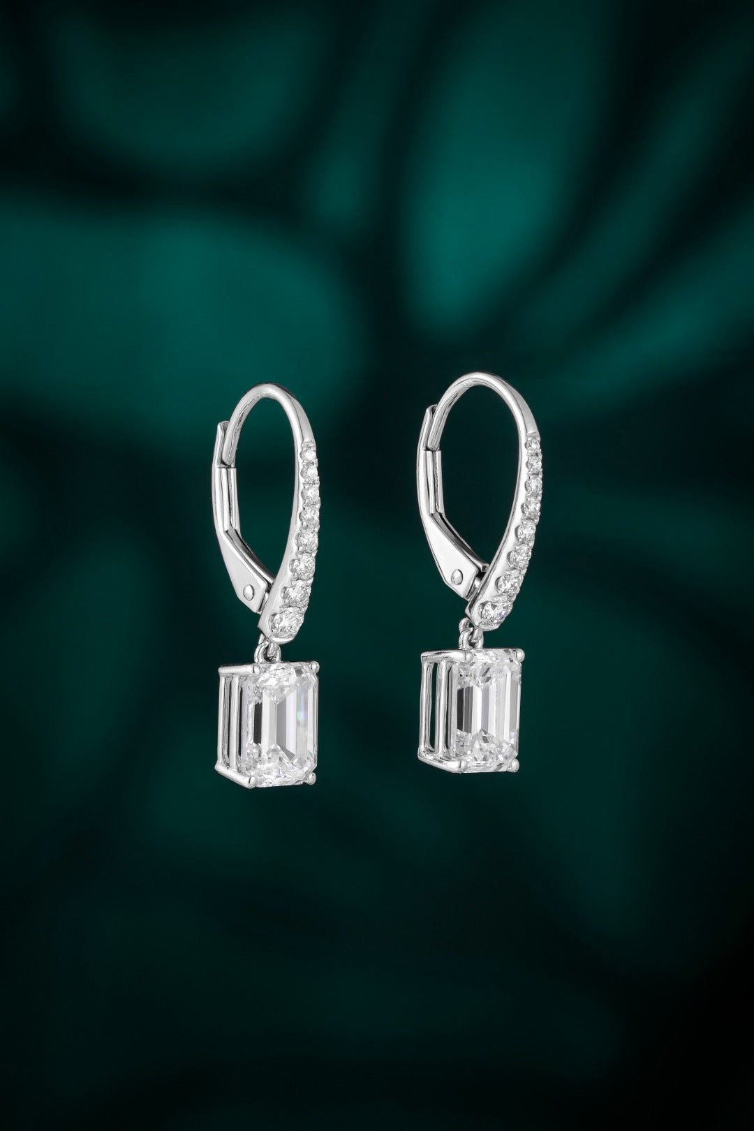Serwa Jewellery | Emerald Light – 14K Gold Lab-Grown Diamond Earrings
