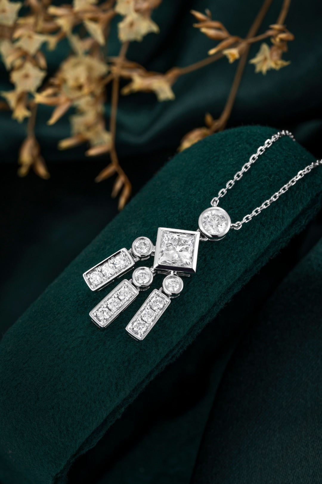 Serwa Jewellery | Structured Radiance – PT900 Lab-Grown Diamond Pendant Necklace