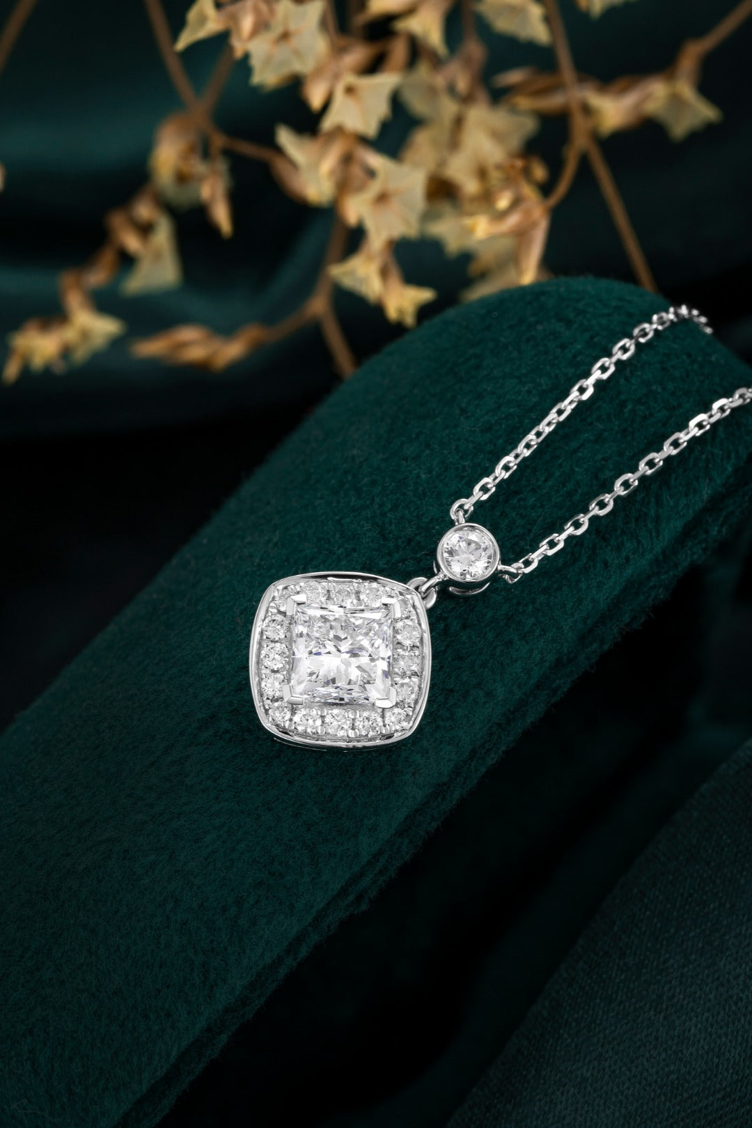 Serwa Jewellery | Luminous Frame – PT950 Lab-Grown Diamond Necklace