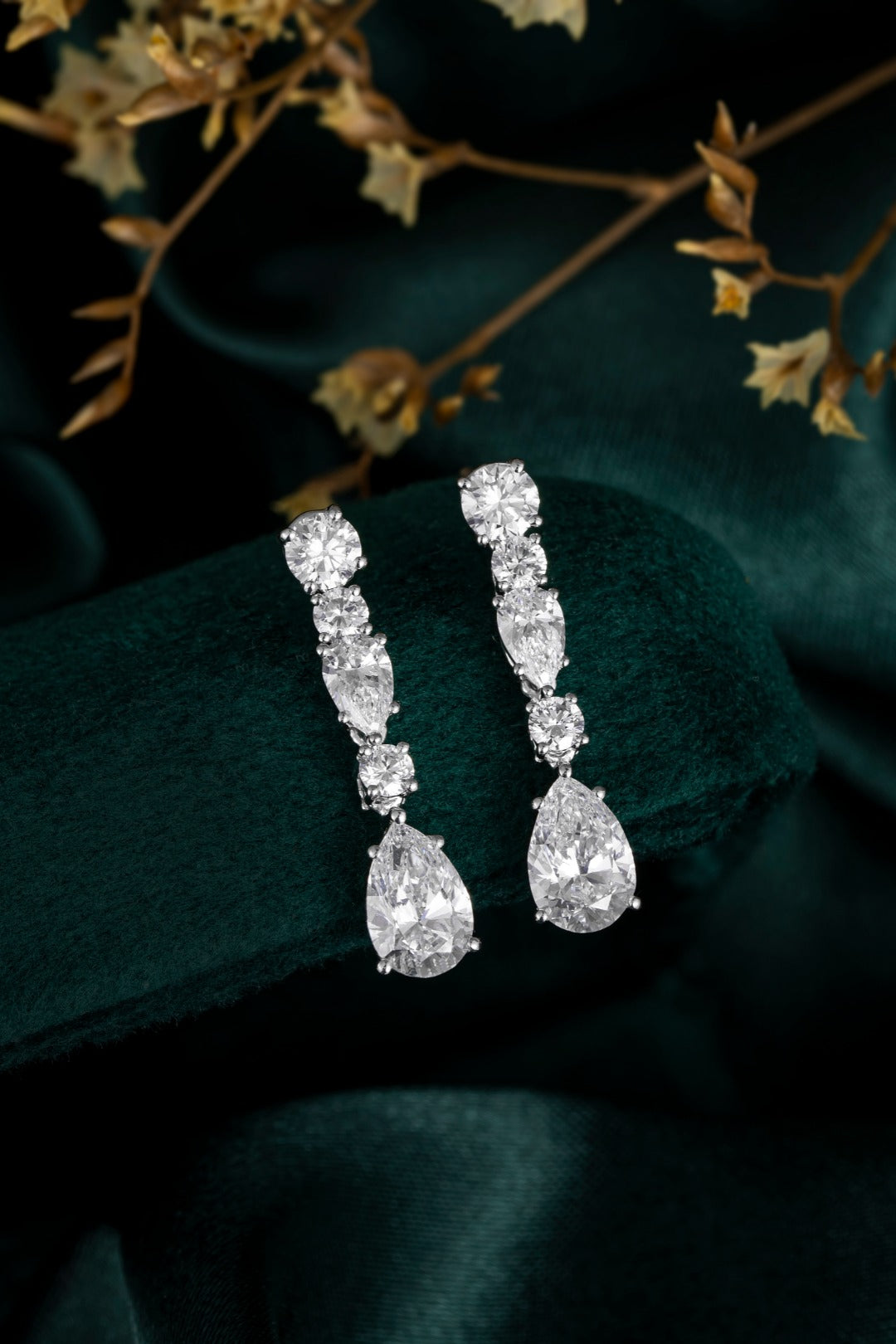 Serwa Jewellery | Luminous Drop – PT900 Lab-Grown Diamond Earrings