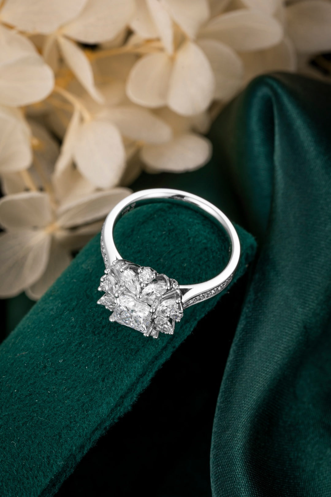 Serwa Jewellery | Floral Radiance – PT900 Lab-Grown Diamond Ring