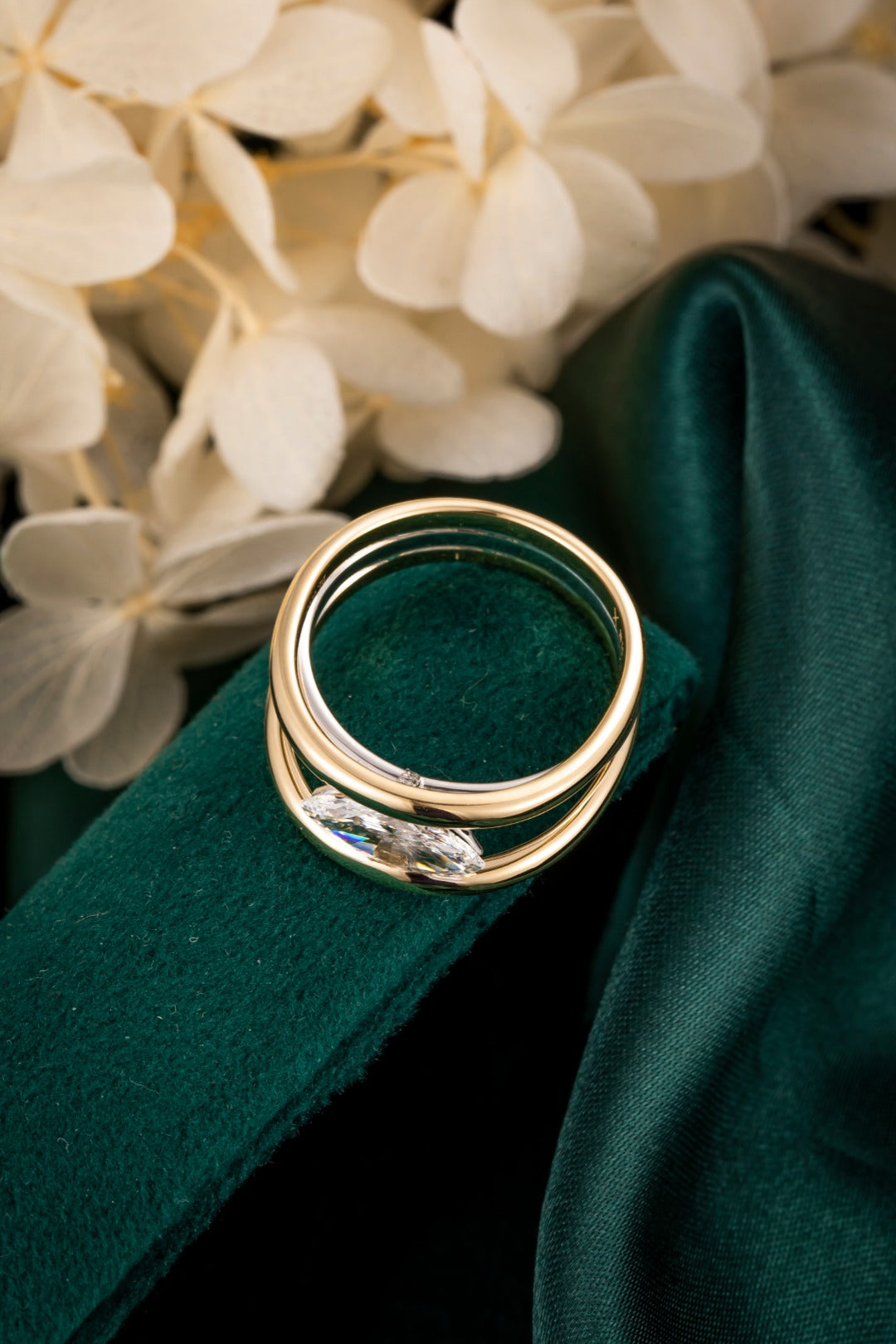 Serwa Jewellery | Parallel Grace – 14K Lab-Grown Diamond Ring