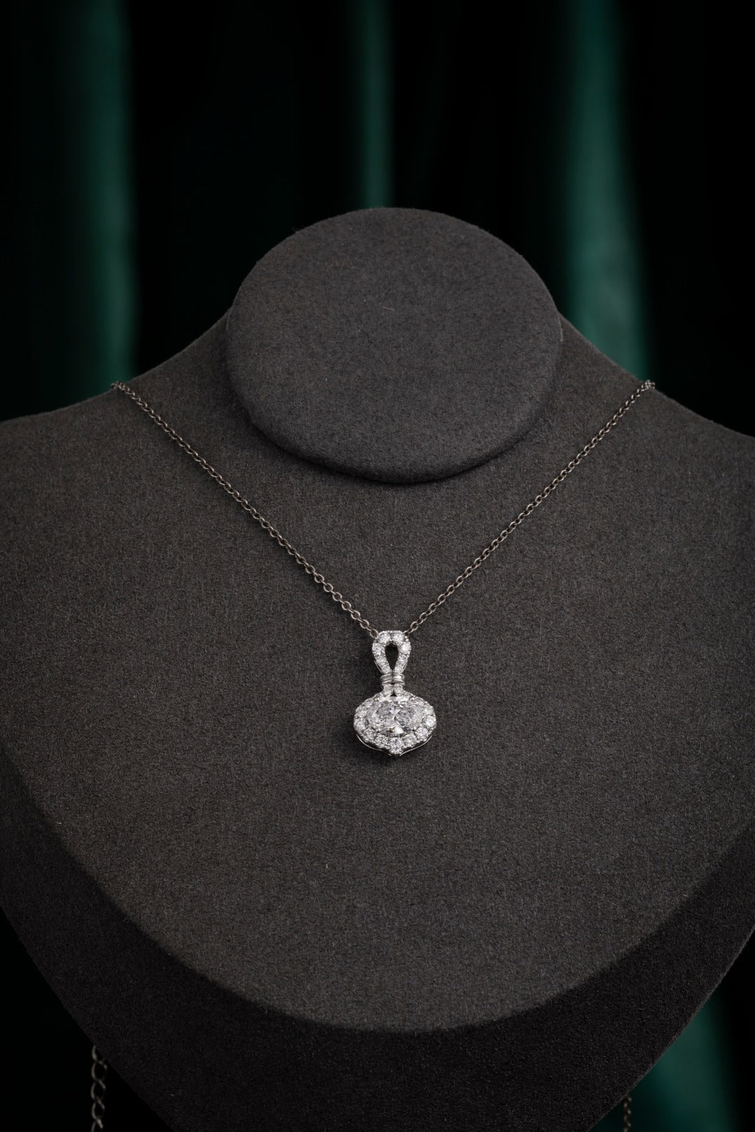 Serwa Jewellery | Halo Lab-Grown Diamond Pendant – PT900 Platinum
