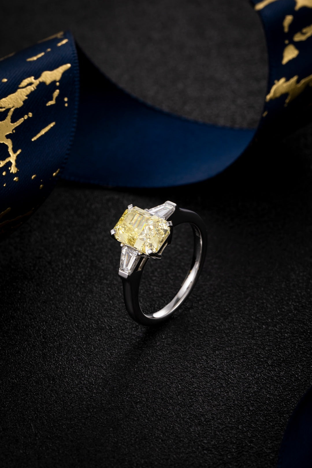 Serwa Jewellery | Golden Axis – PT900 Lab-Grown Yellow Diamond Ring