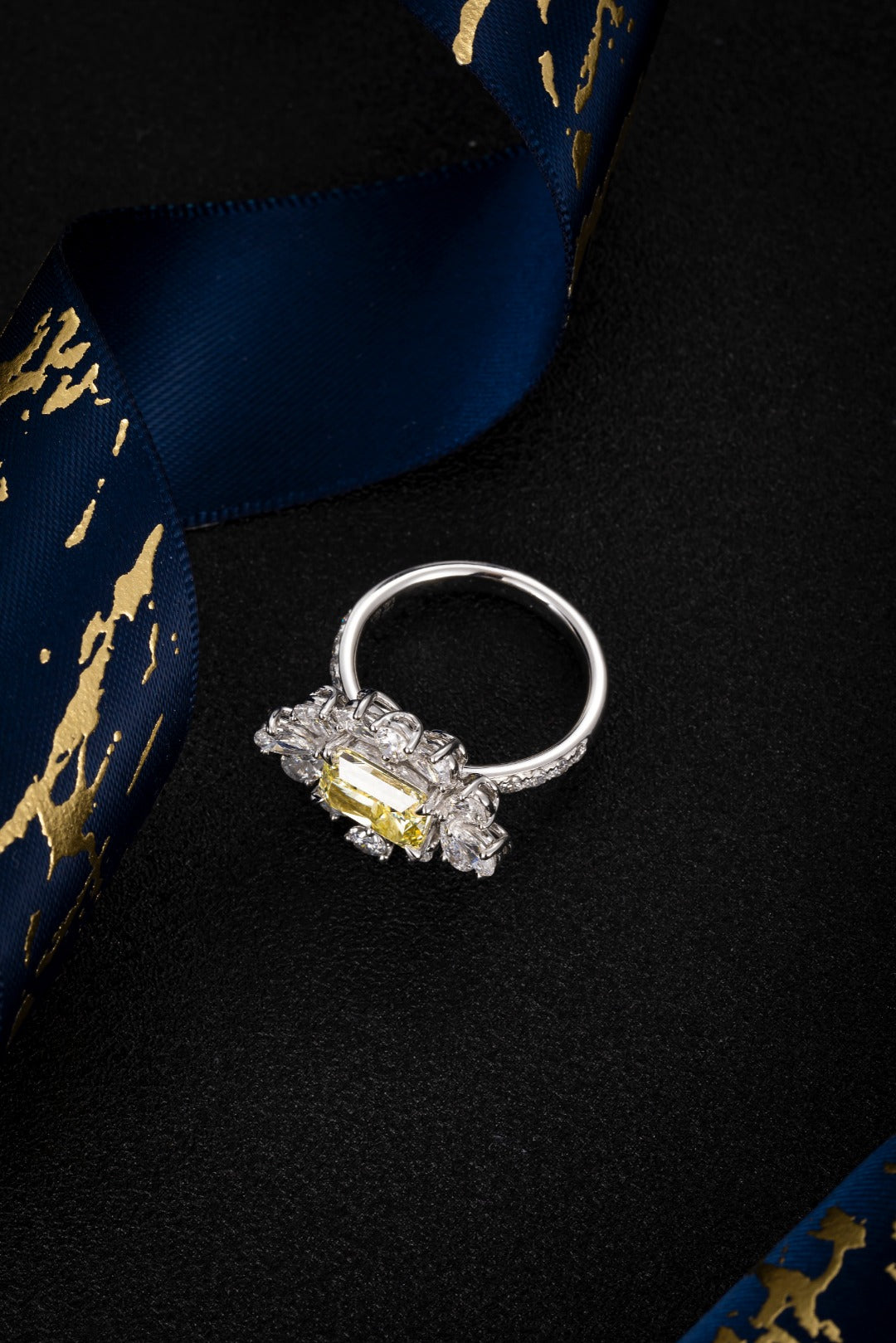 Serwa Jewellery | Golden Bloom – PT900 Lab-Grown Yellow Diamond Ring