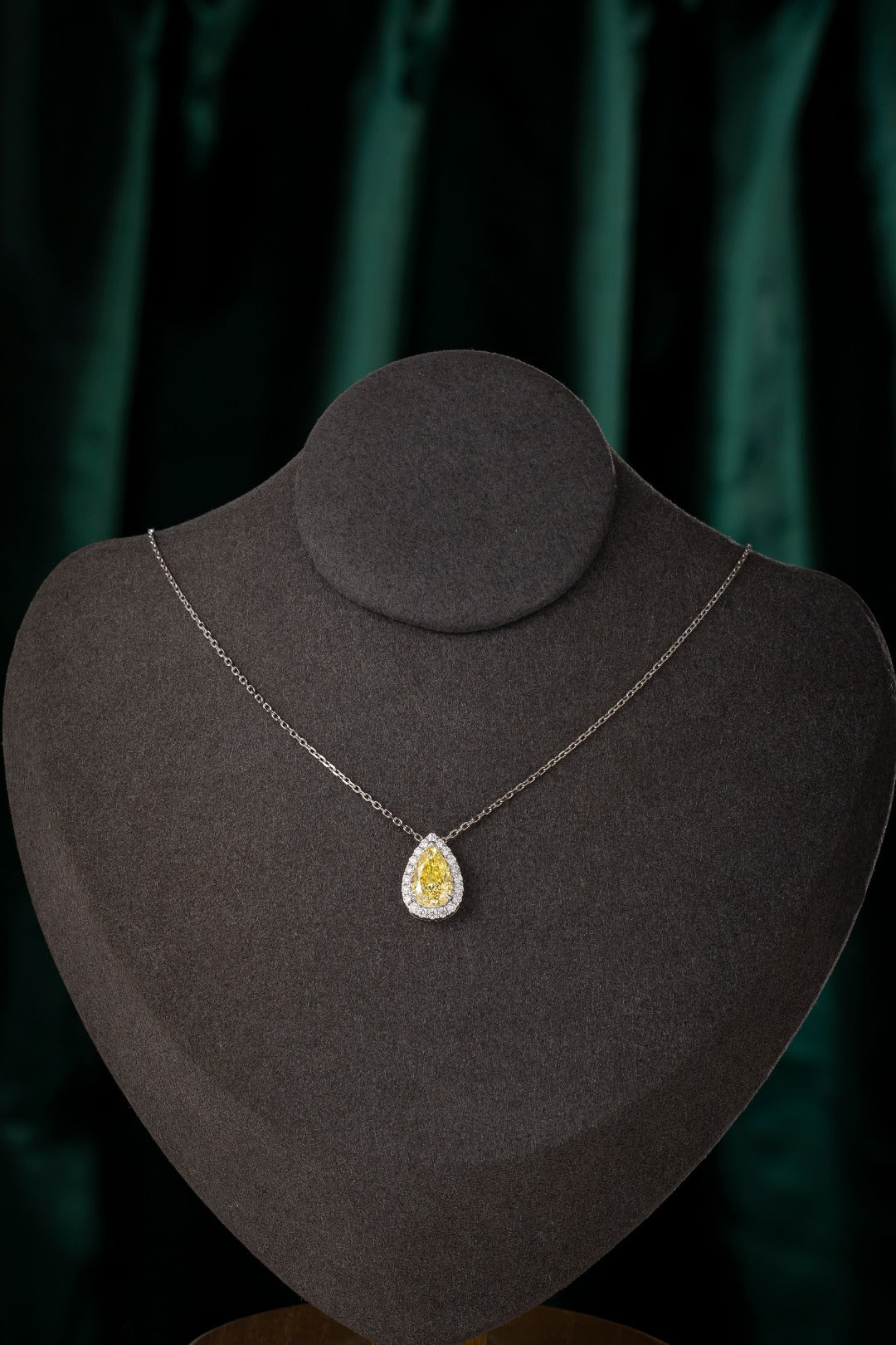 Serwa Jewellery | Golden Tear – PT950 Lab-Grown Yellow Diamond Necklace