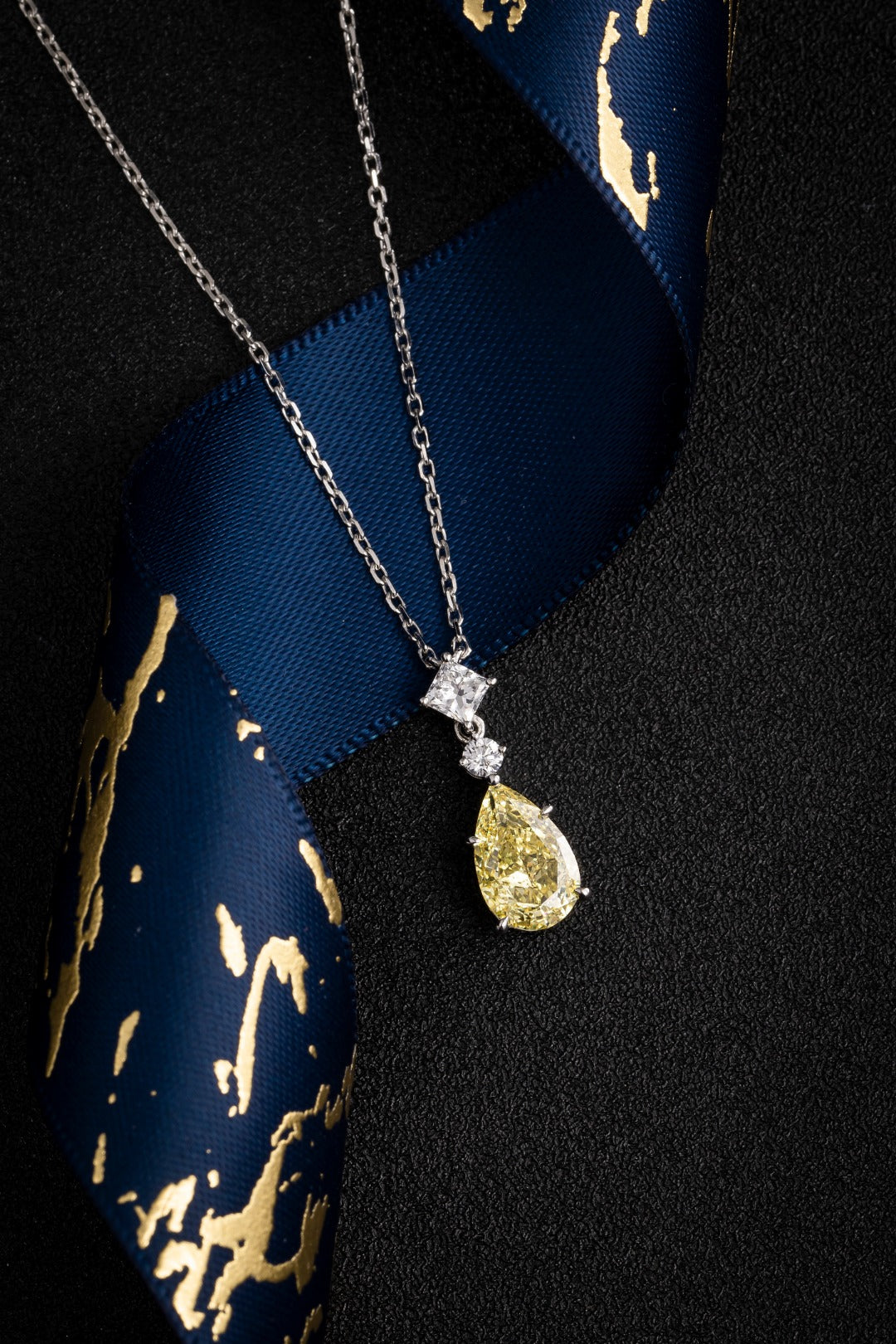 Serwa Jewellery | Golden Drop – PT950 Lab-Grown Yellow Diamond Necklace