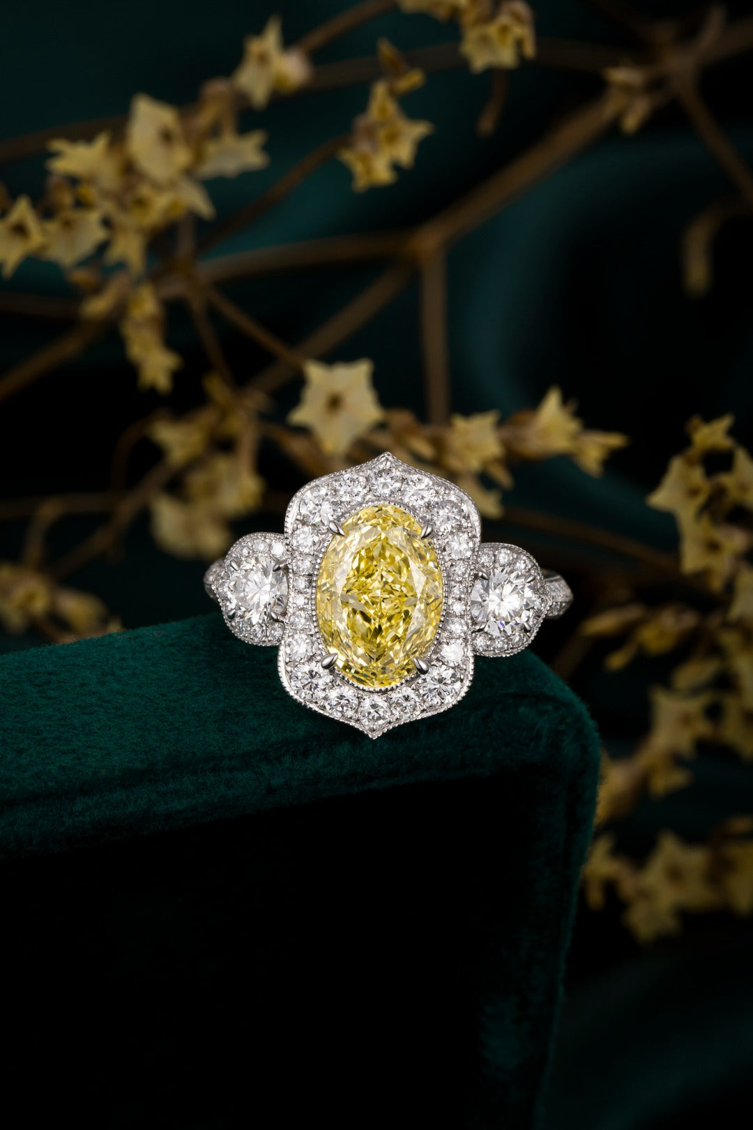 Serwa Jewellery | Golden Blossom – PT900 Lab-Grown Yellow Diamond Ring