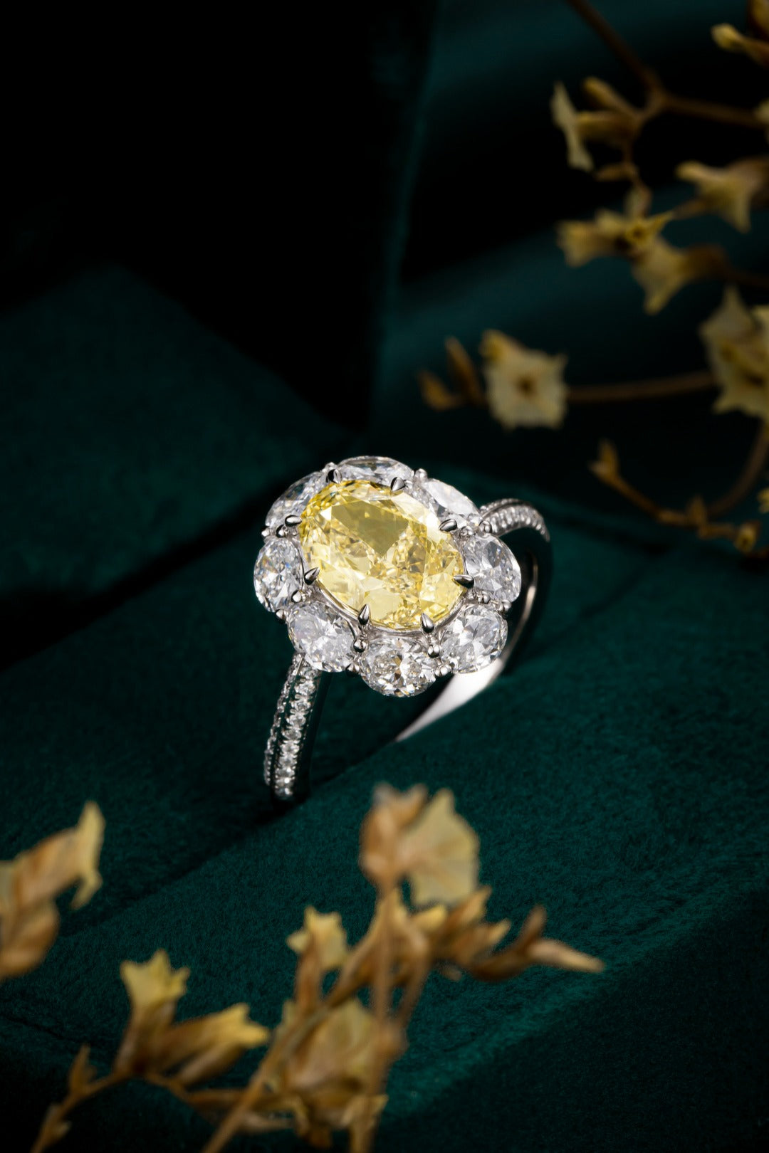 Serwa Jewellery | Golden Fleur – PT900 Lab-Grown Yellow Diamond Ring