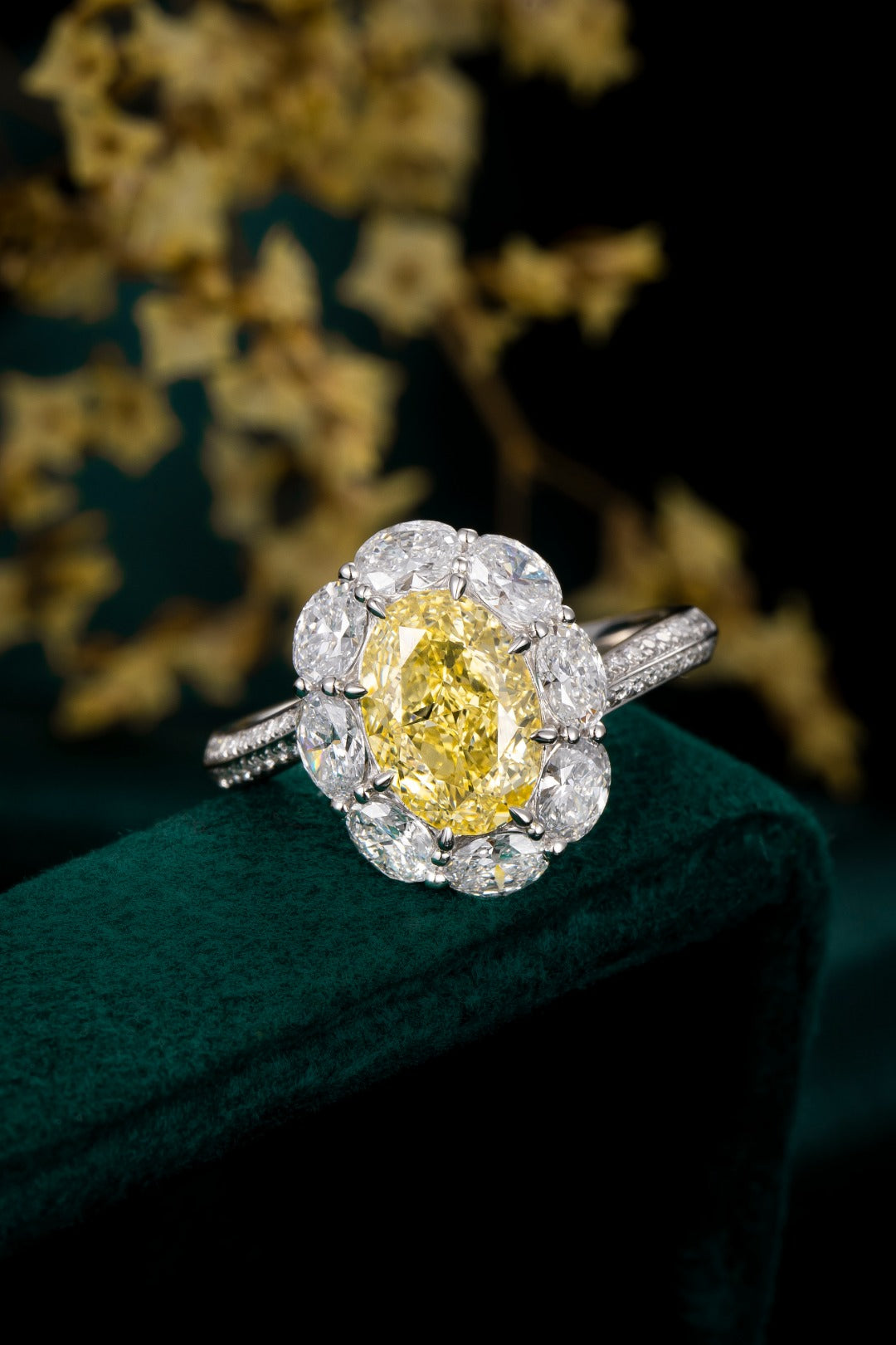 Serwa Jewellery | Golden Fleur – PT900 Lab-Grown Yellow Diamond Ring