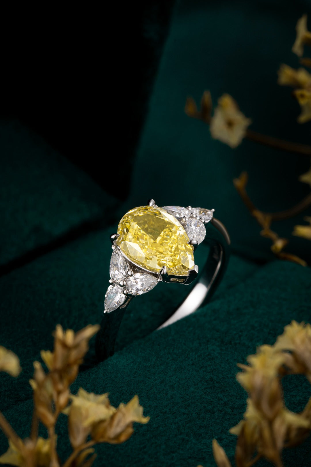 Serwa Jewellery | Golden Poise – PT900 Lab-Grown Yellow Diamond Ring