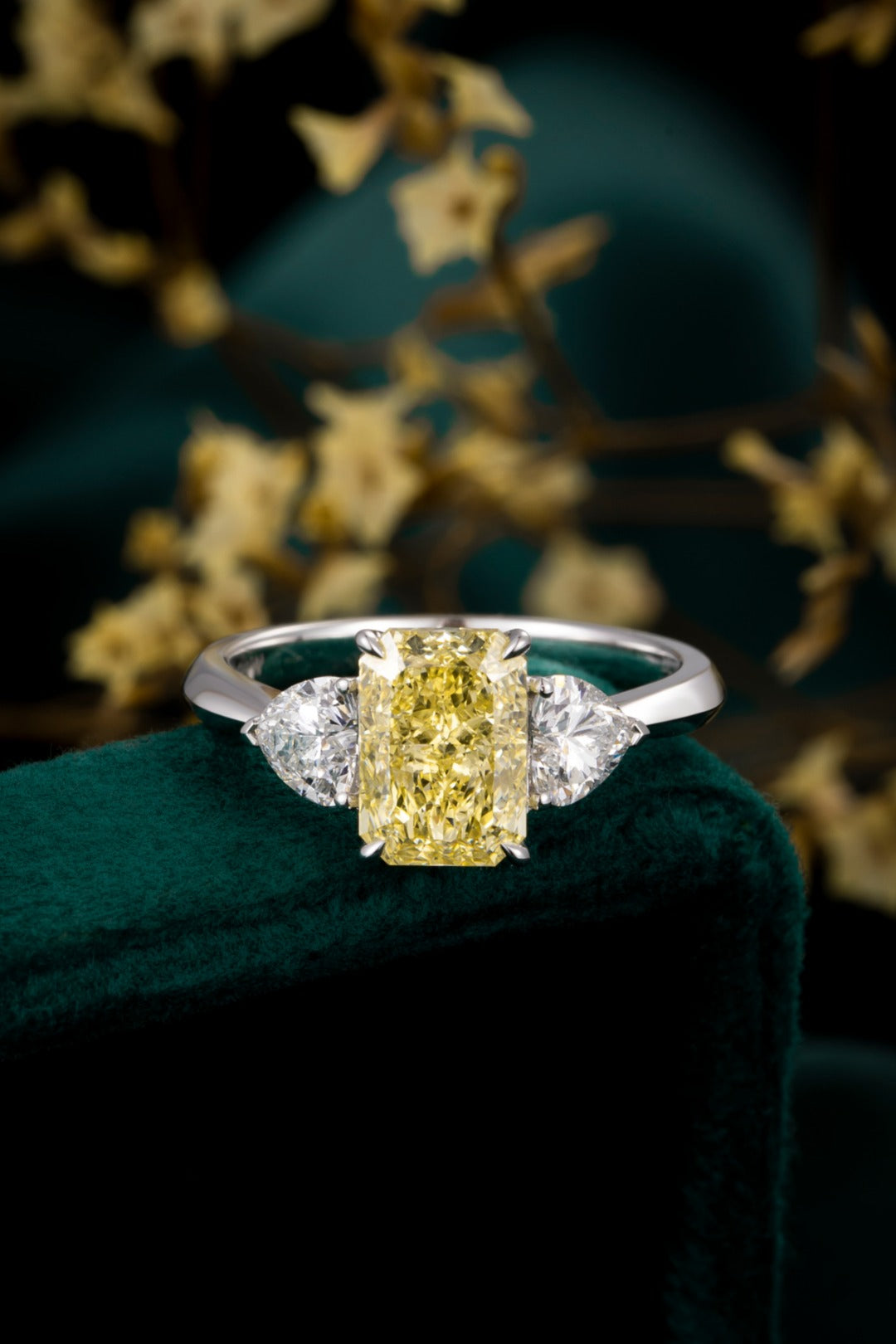 Serwa Jewellery | Golden Clarity – PT900 Lab-Grown Yellow Diamond Ring