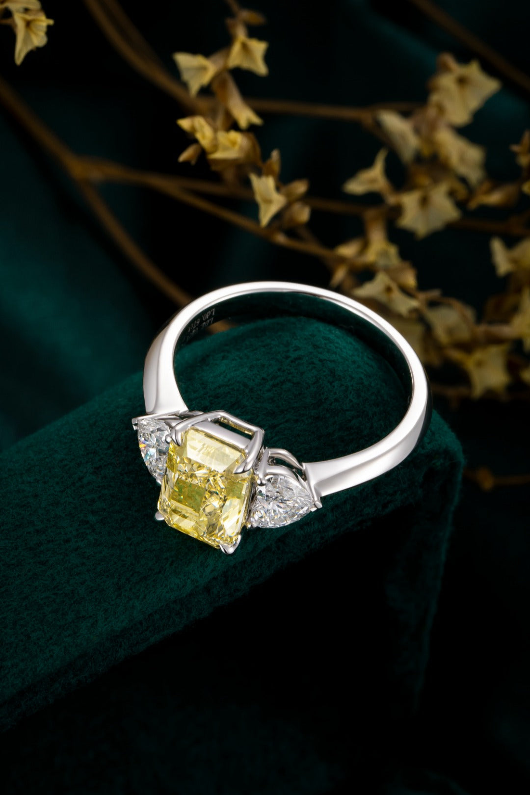 Serwa Jewellery | Golden Clarity – PT900 Lab-Grown Yellow Diamond Ring