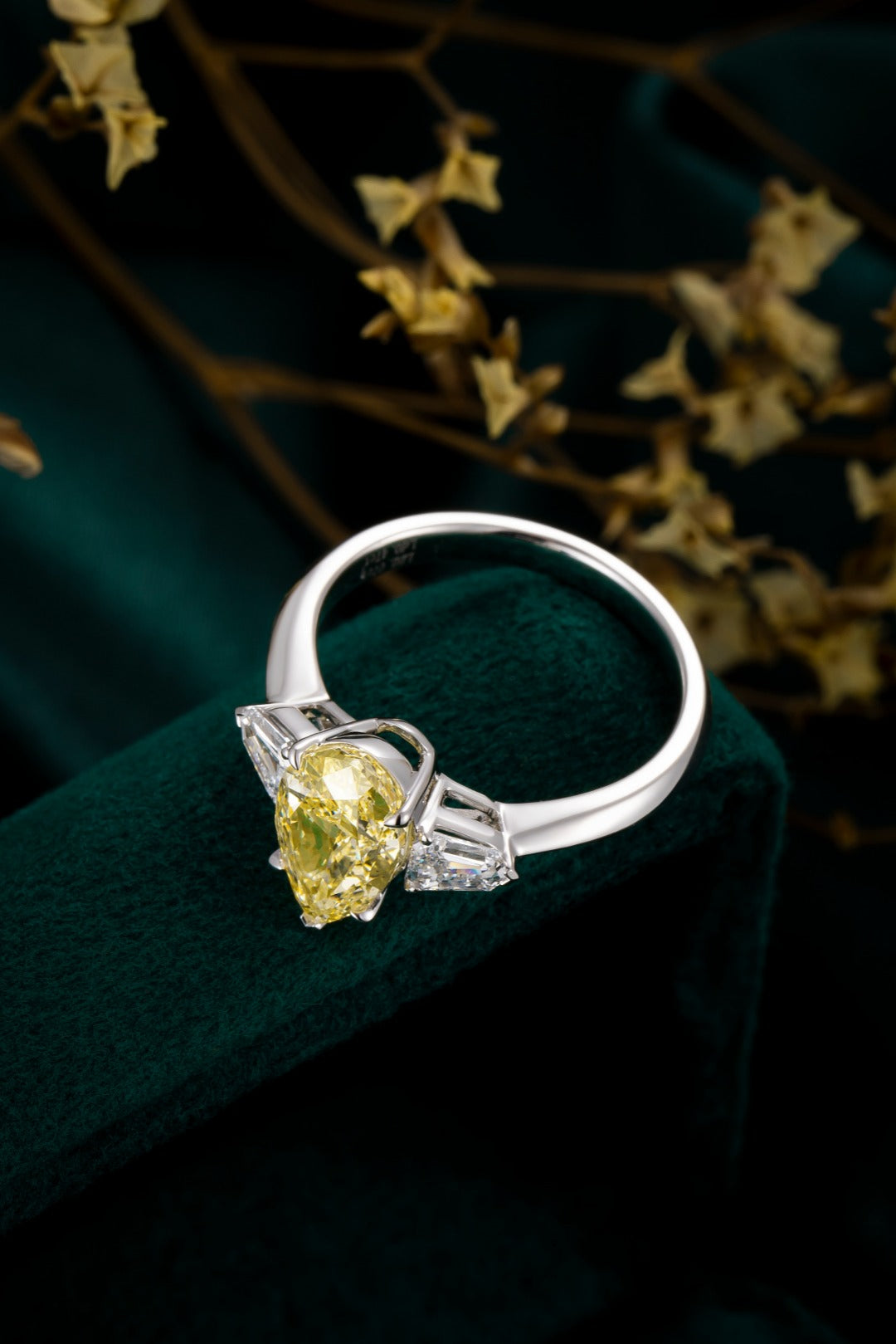 Serwa Jewellery | Golden Harmony – PT900 Lab-Grown Yellow Diamond Ring