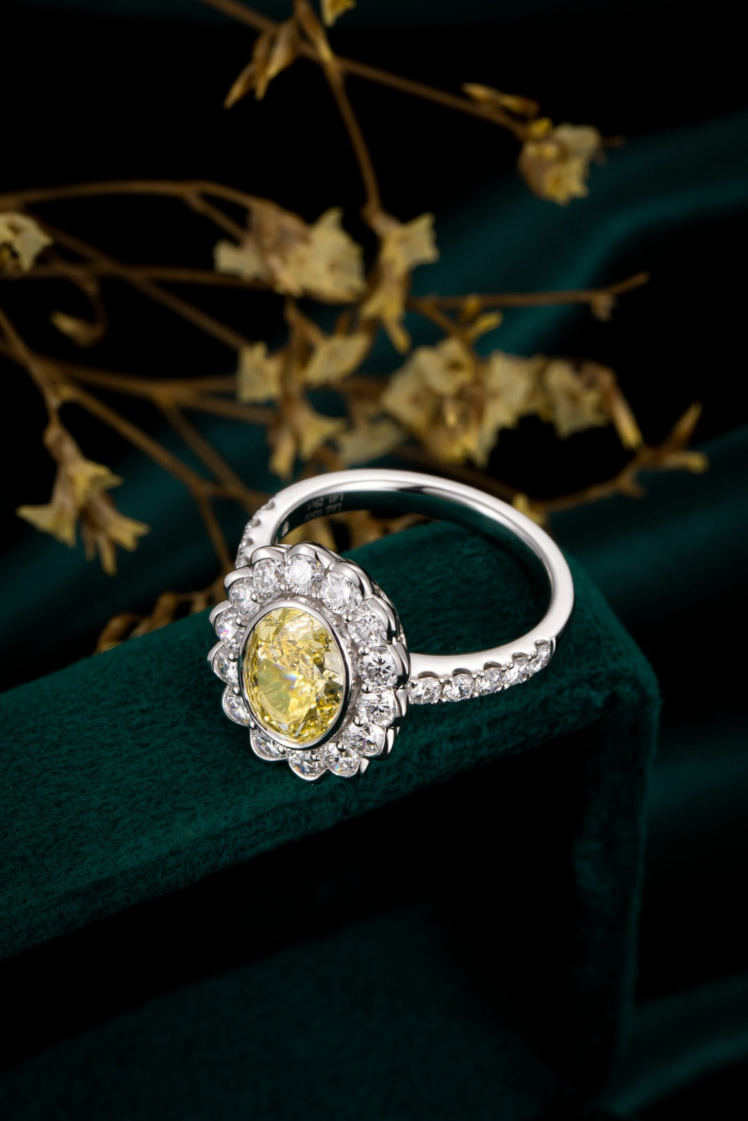 Serwa Jewellery | Golden Rosette – PT900 Lab-Grown Yellow Diamond Ring