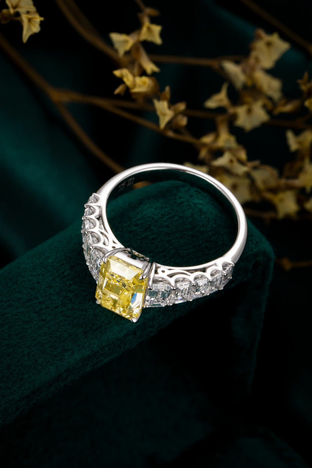 Serwa Jewellery | Emerald Harmony – PT900 Lab-Grown Yellow Diamond Ring