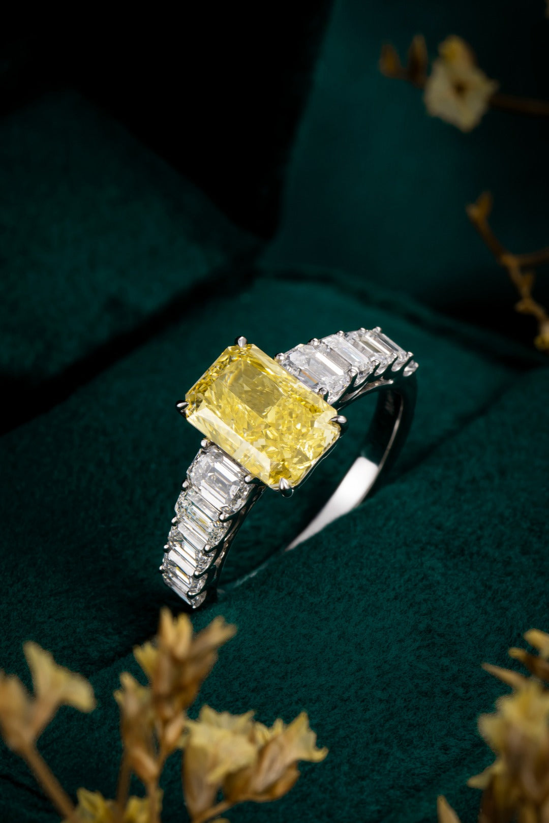 Serwa Jewellery | Emerald Harmony – PT900 Lab-Grown Yellow Diamond Ring