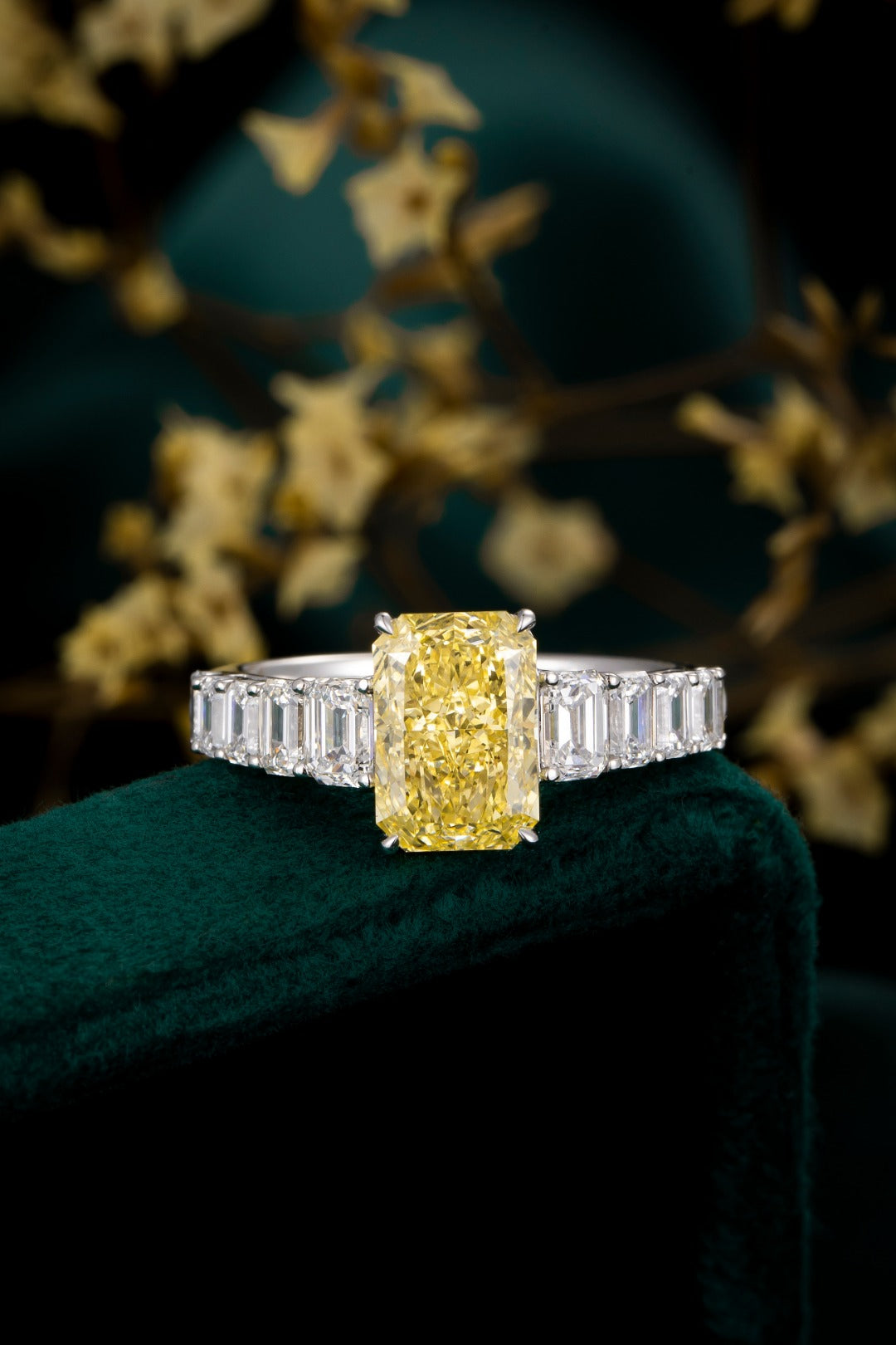 Serwa Jewellery | Emerald Harmony – PT900 Lab-Grown Yellow Diamond Ring