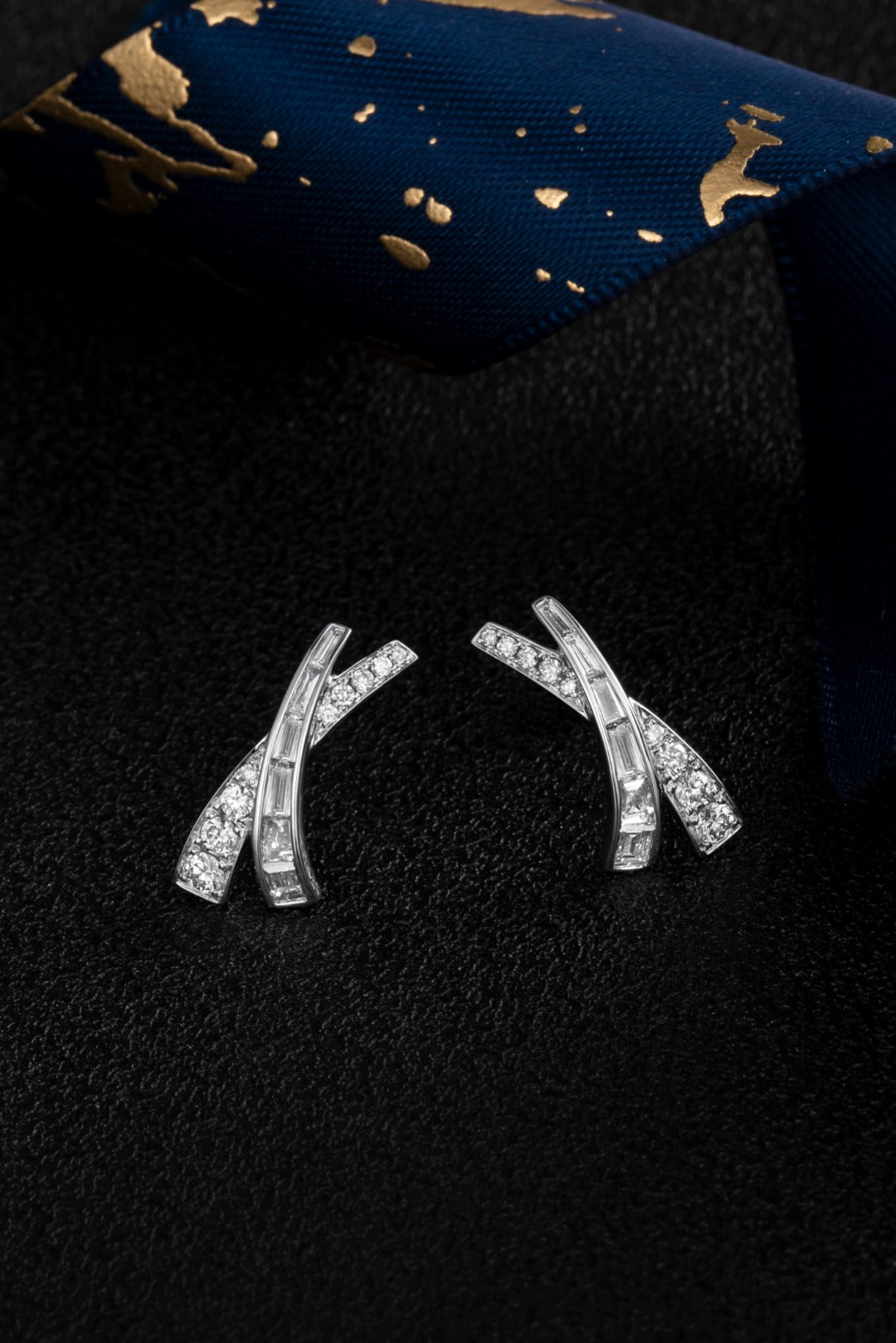 Serwa Jewellery | Parallel Grace – 14K Lab-Grown Diamond Earrings