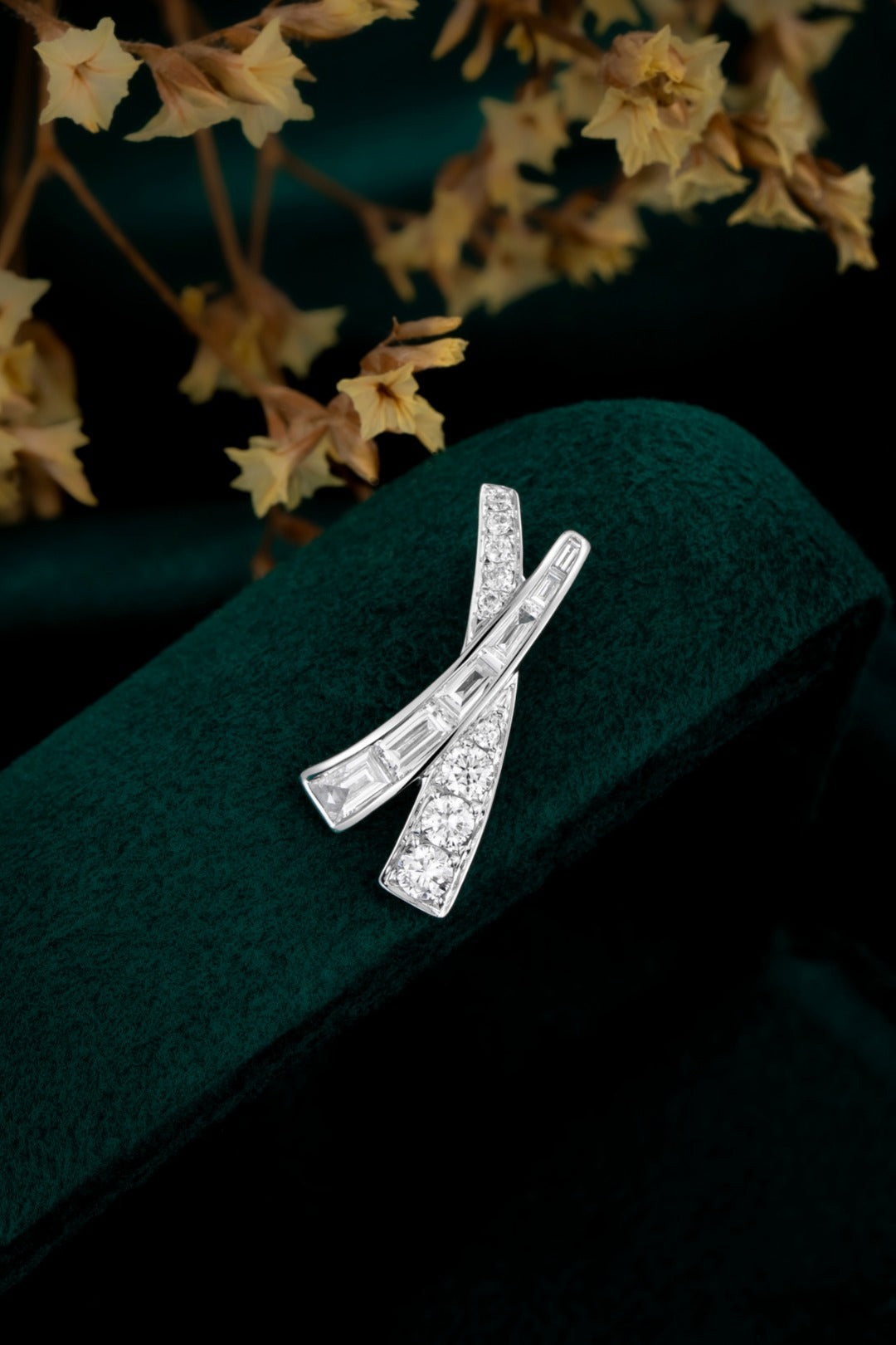 Serwa Jewellery | Parallel Grace – 14K Lab-Grown Diamond Pendant