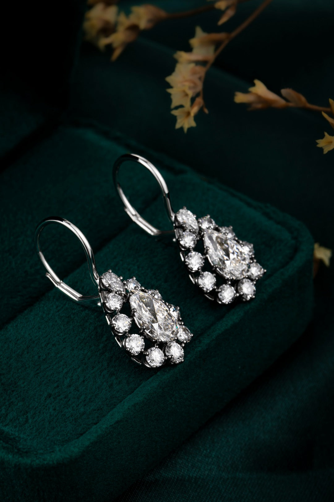 Serwa Jewellery | Radiant Drop – 14K Lab-Grown Diamond Earrings