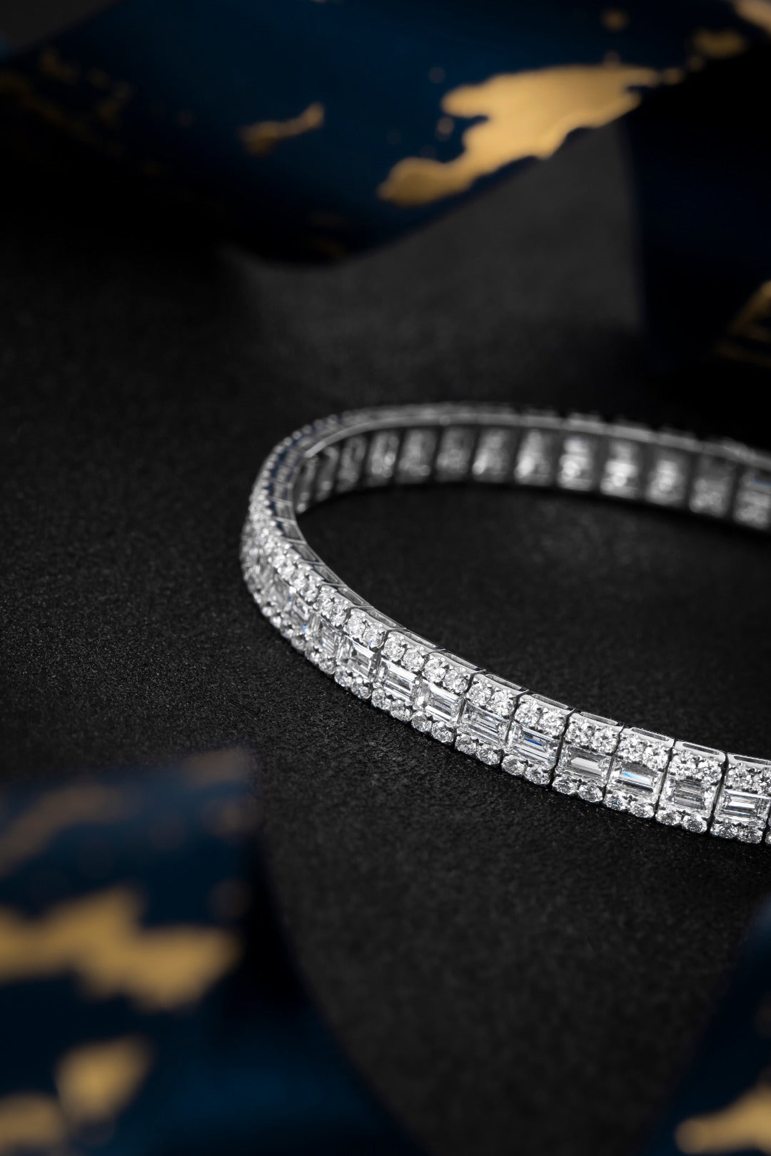 Serwa Jewellery | Structured Radiance – 14K Lab-Grown Diamond Bracelet
