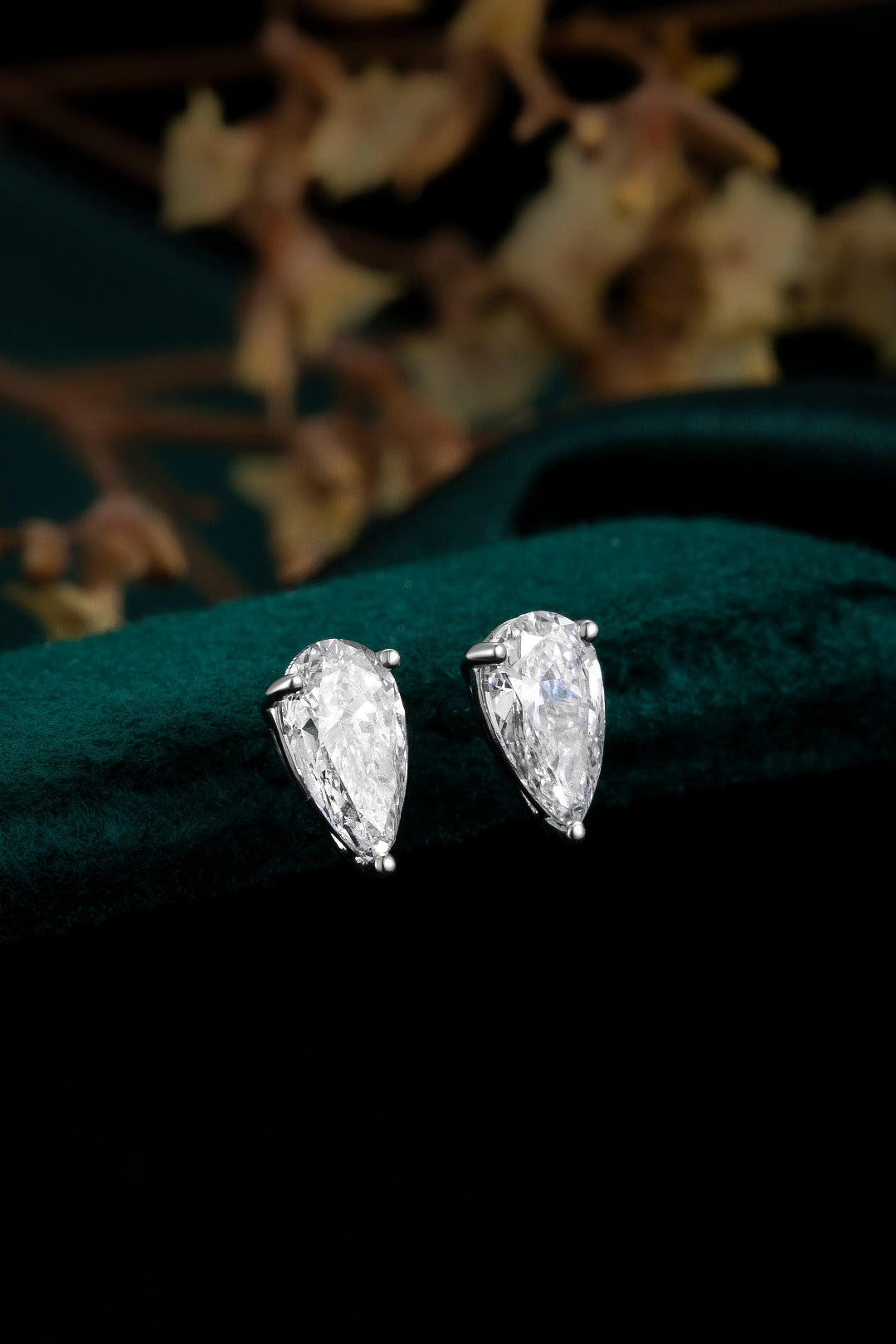 Serwa Jewellery | Elegant Pear – PT950 Lab-Grown Diamond Stud Earrings