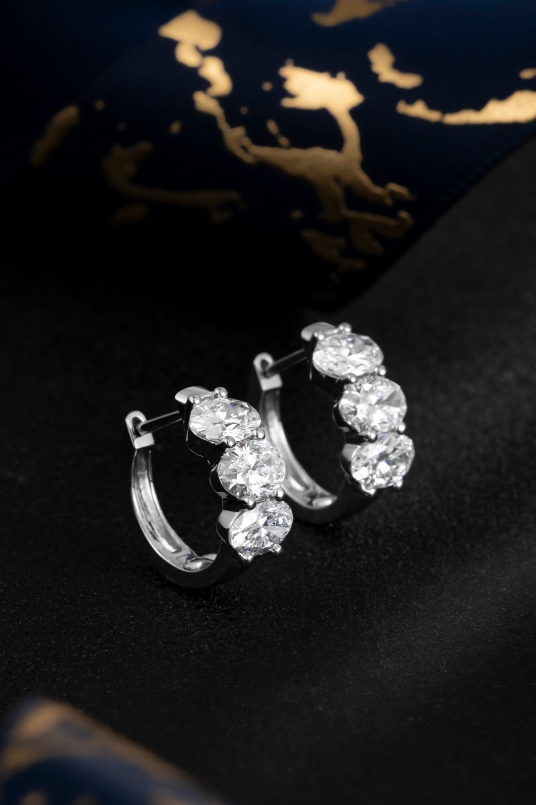 Serwa Jewellery | Radiant Curve – 14K Lab-Grown Diamond Hoop Earrings