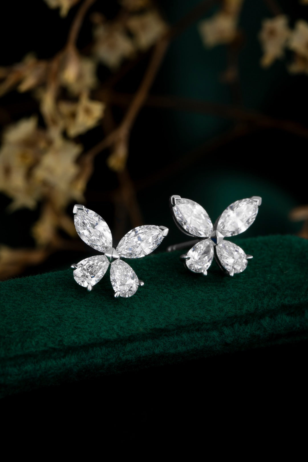 Serwa Jewellery | Floral Spark – 14K Lab-Grown Diamond Stud Earrings