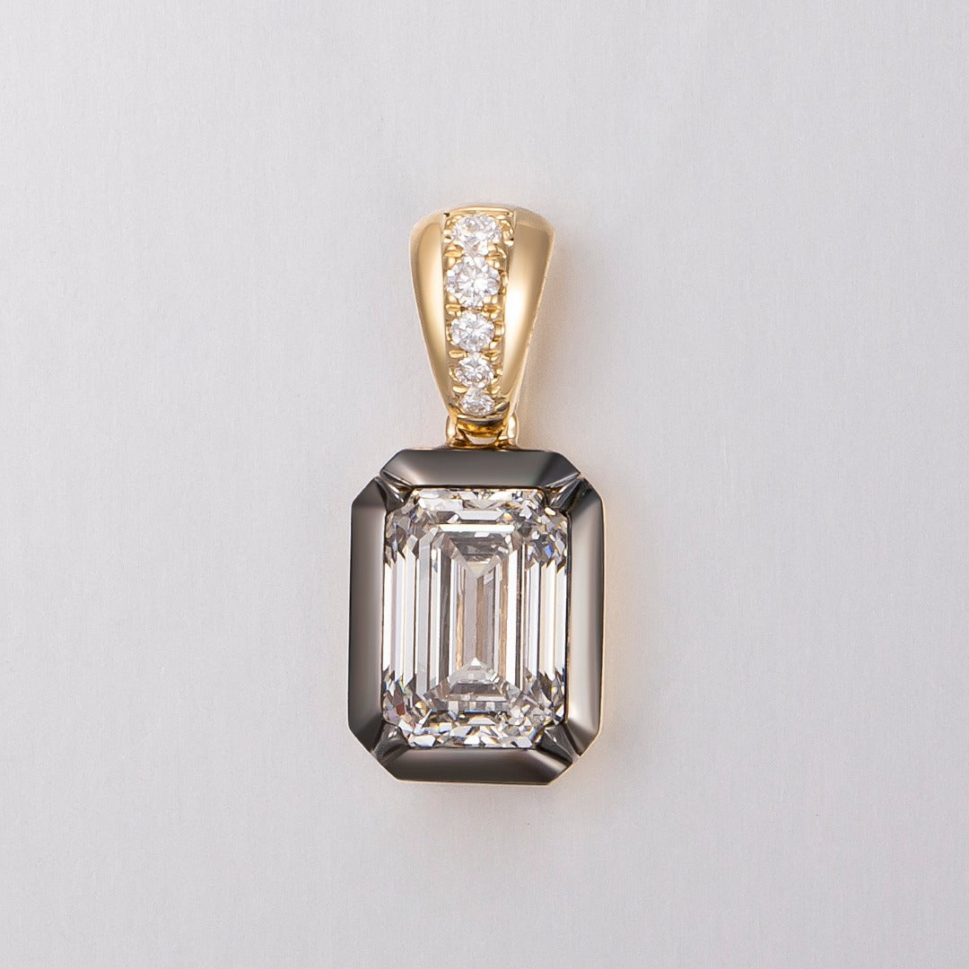 Serwa Jewellery | Emerald Halo – 14K Lab-Grown Diamond Pendant